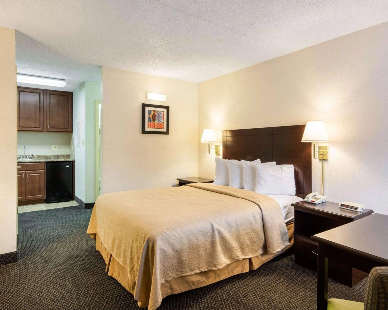 Rodeway Inn At Fort Lee