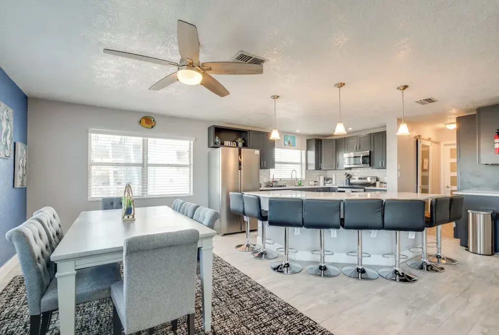 Canal & Gulf Views: Spacious Hudson Home