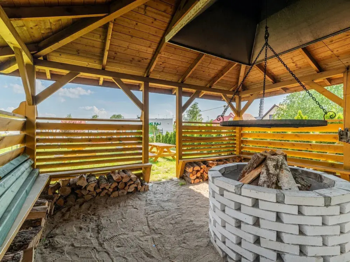 Holiday Homes With Pool, Close to the Beach