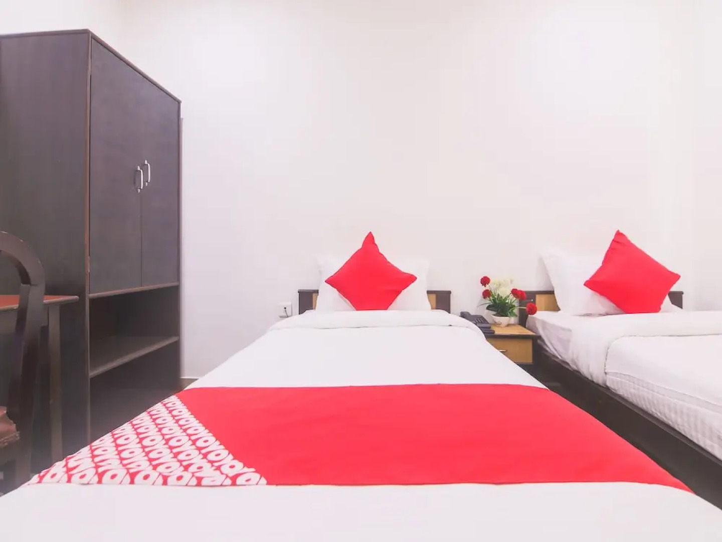 OYO 23008 Labanya Holiday Home