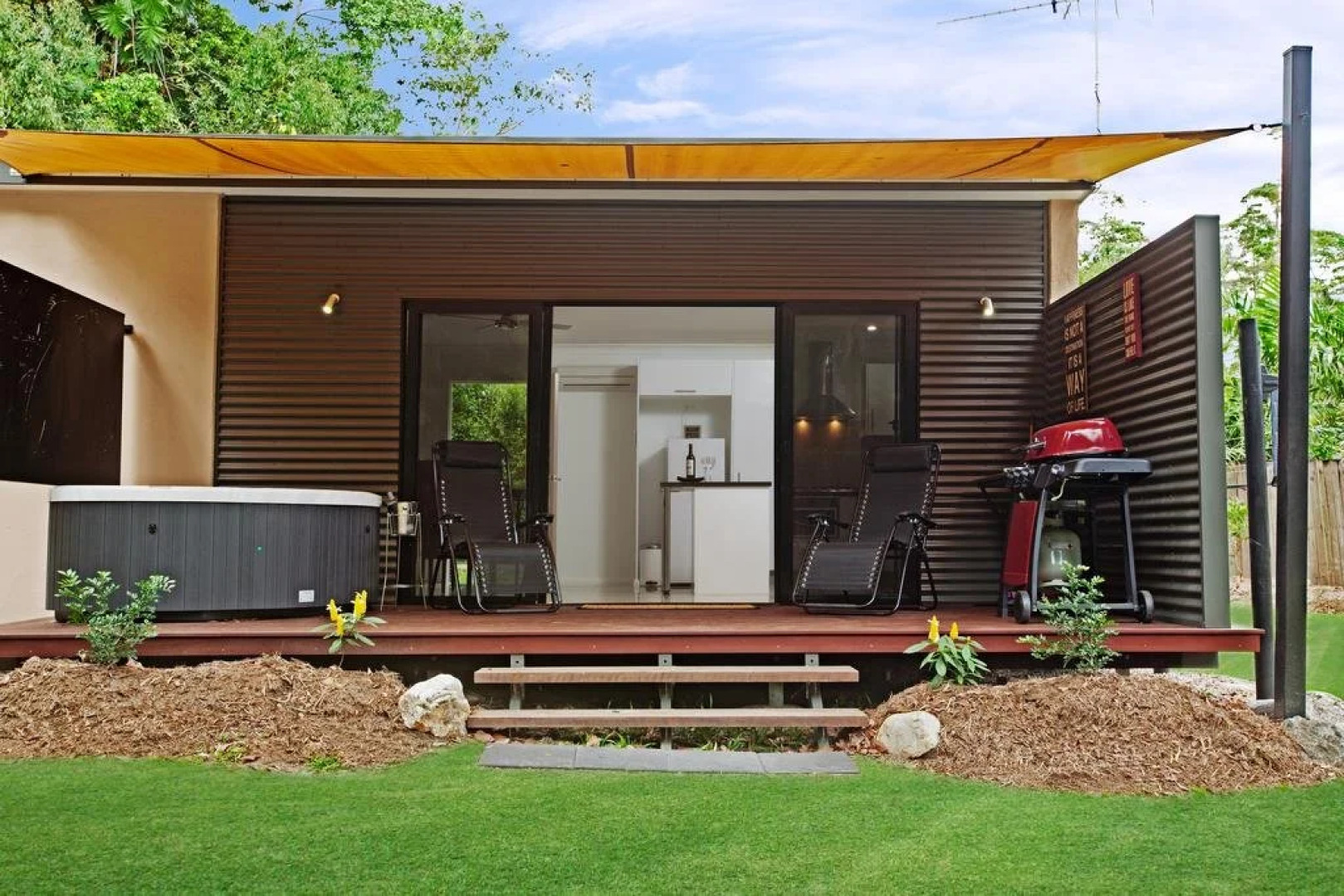 Snuggles Bed & Breakfast