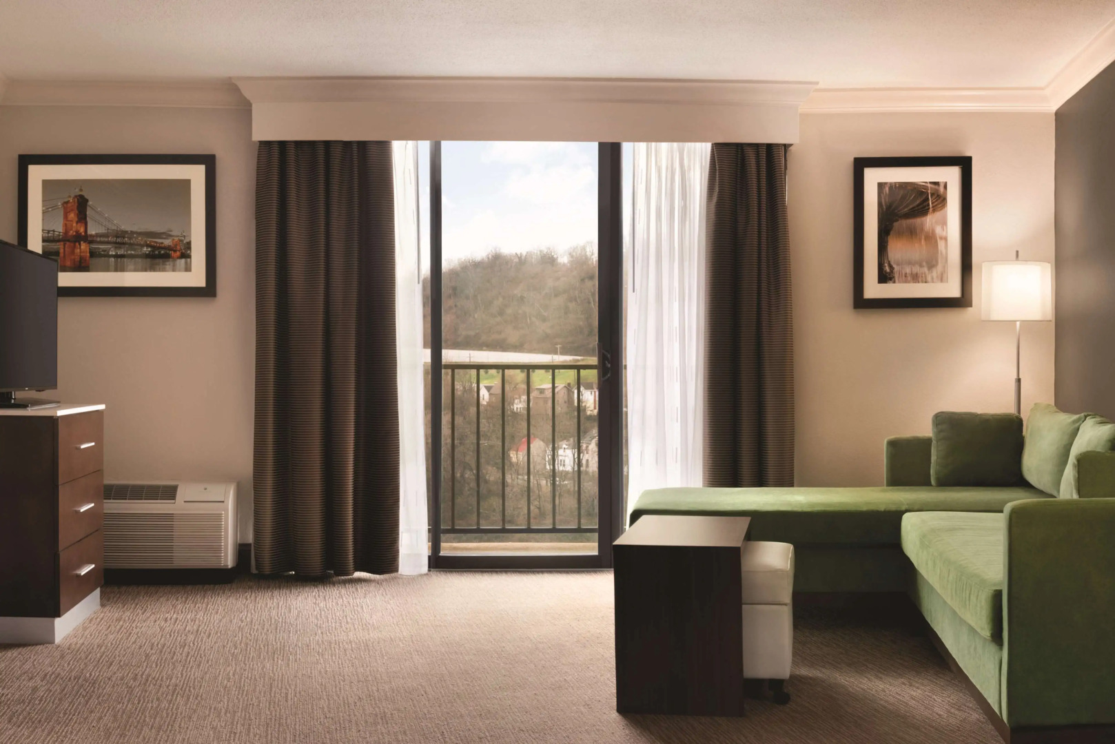 Radisson Hotel Cincinnati Riverfront