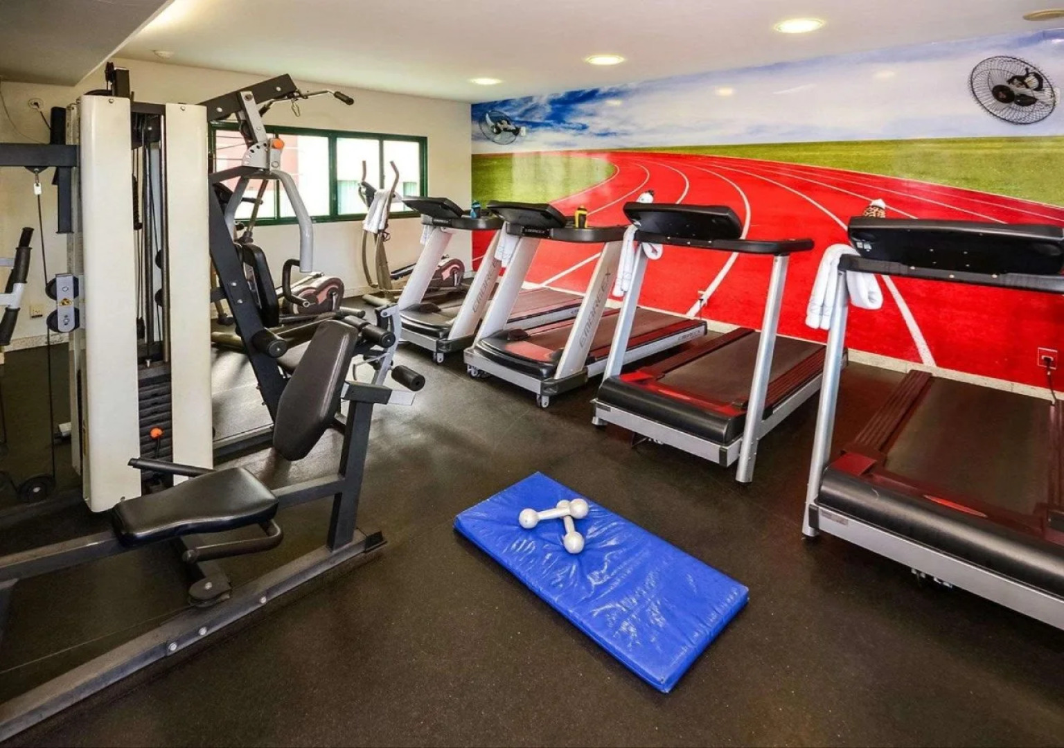 Comfort Suites Vitoria