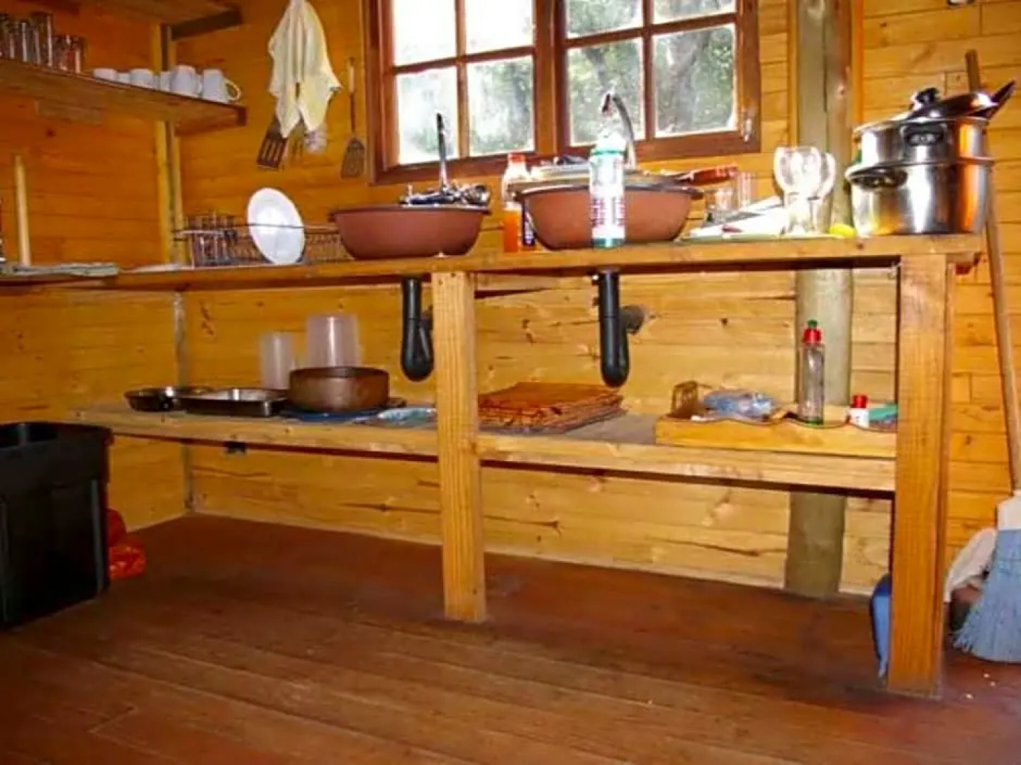 Fish Eagle Log Cabin