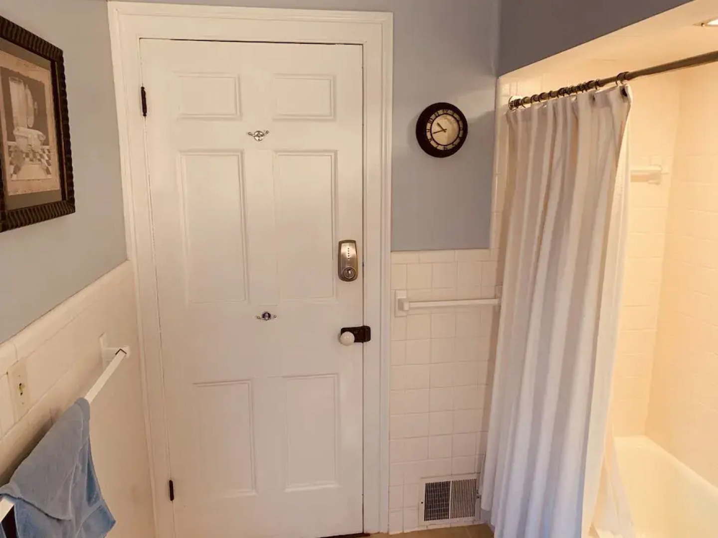 Centennial Inn Bed & Breakfast