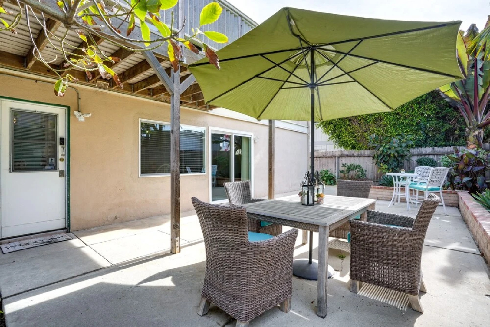 Viva Ventura: Duplex With Patio - Walk to Beach!