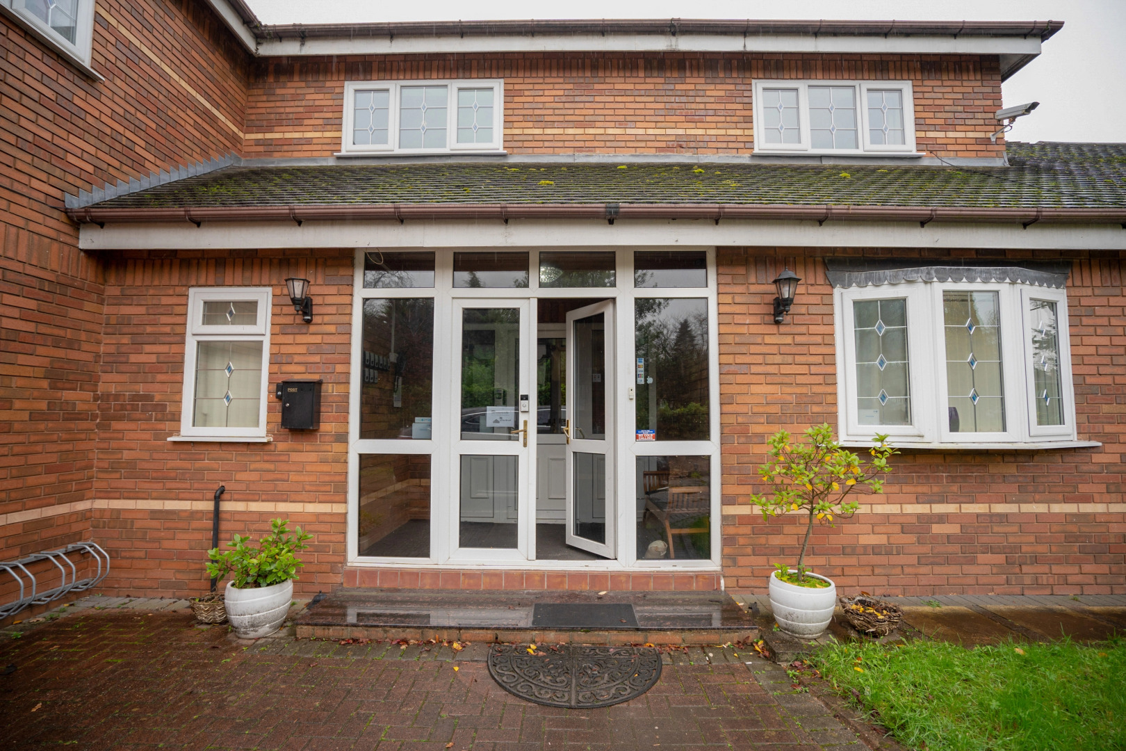 OYO Oakcroft Guest House Manchester Airport