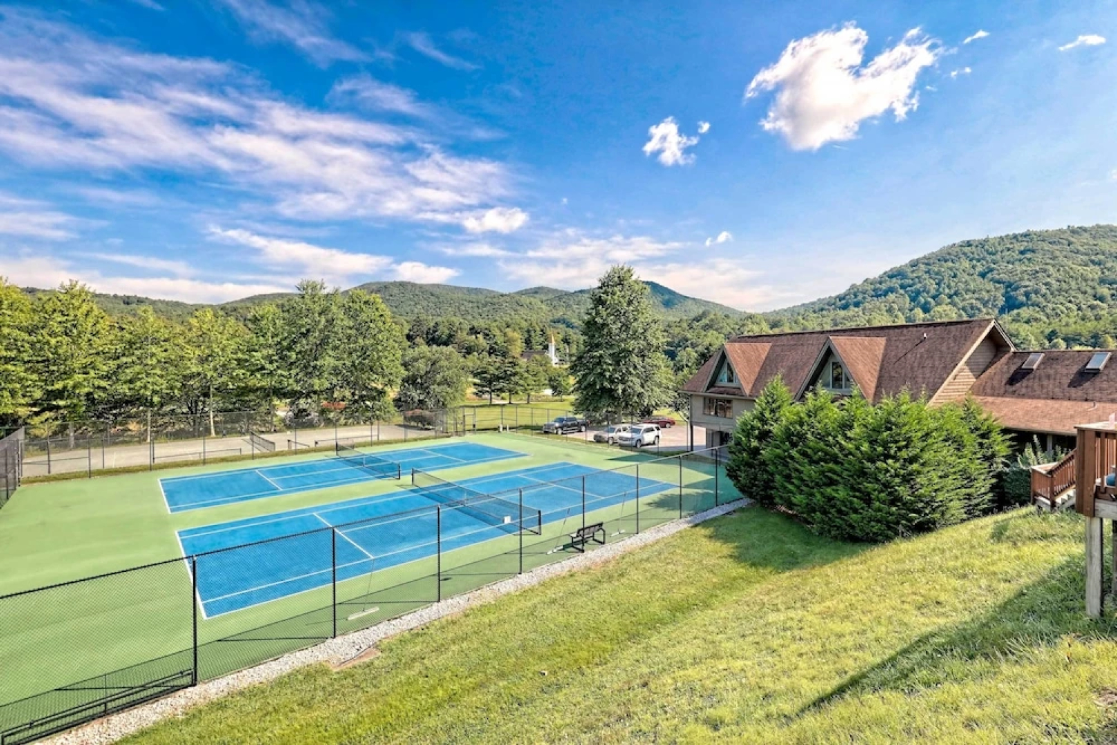 Stylish Sky Valley Condo With Club Amenities!