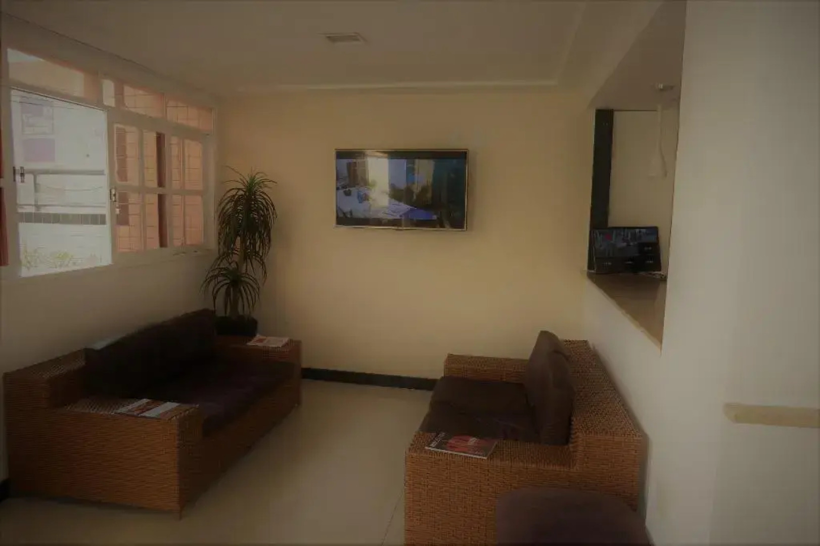 Las Brisas Beach Hotel