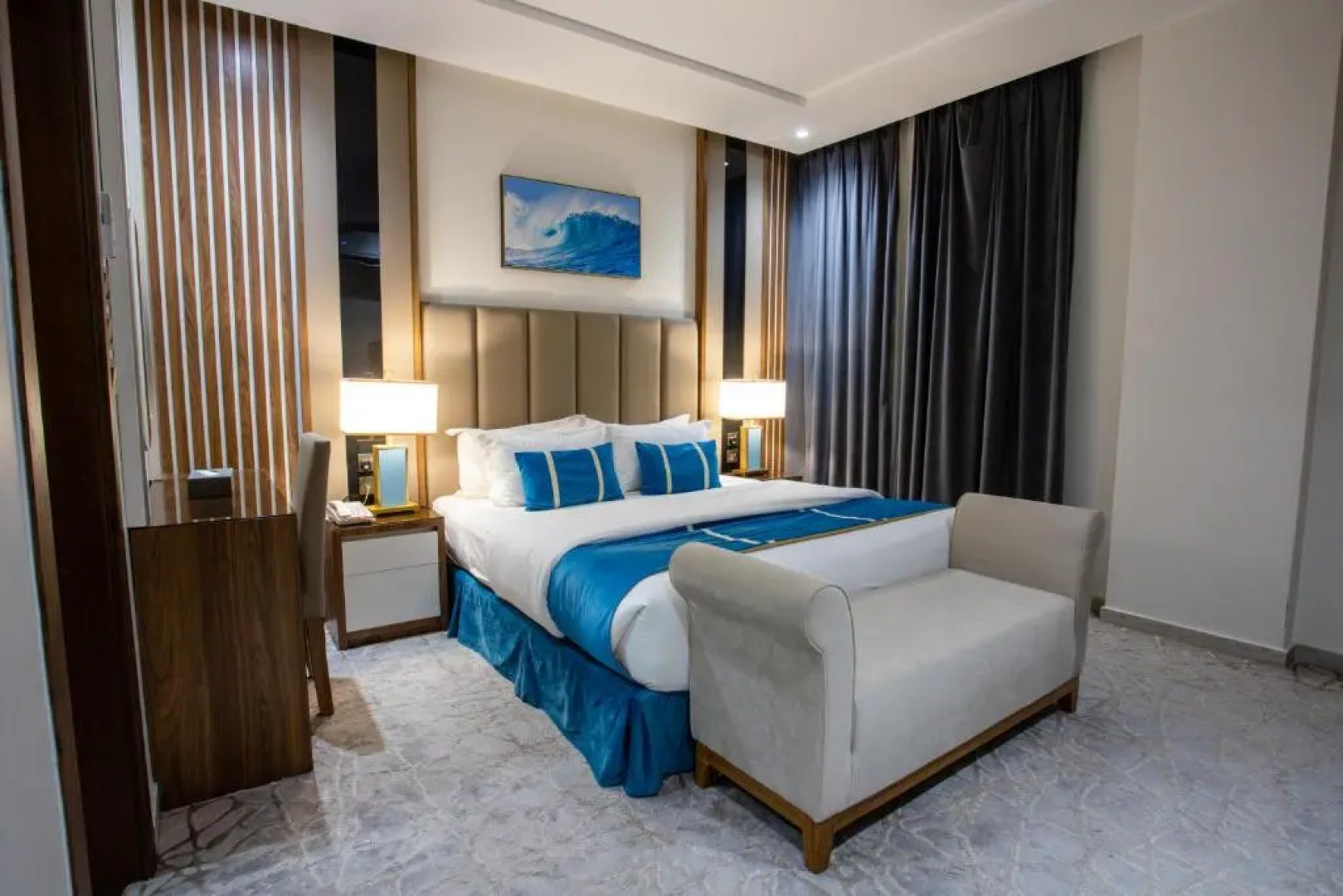 Golden Bujari Hotel-KYAN