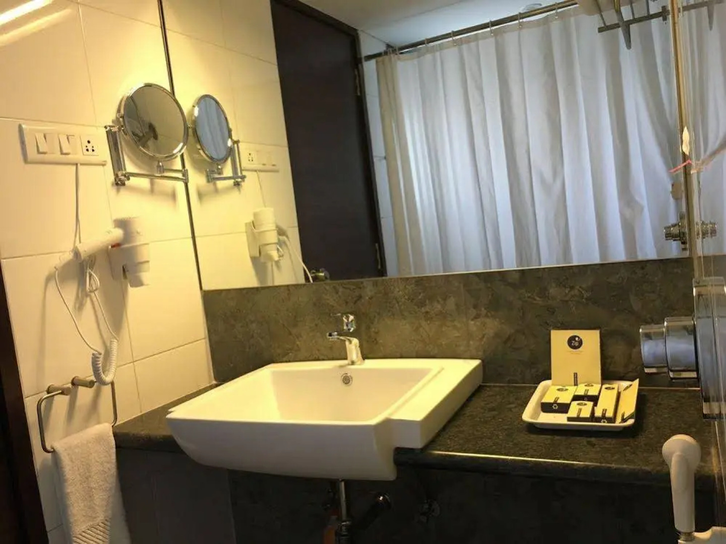 Zip by Spree Hotel vadodara