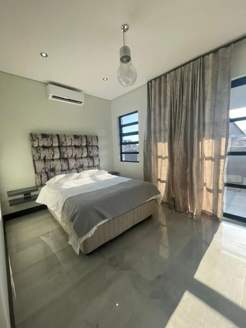 365@ Vaal de Grace Parys