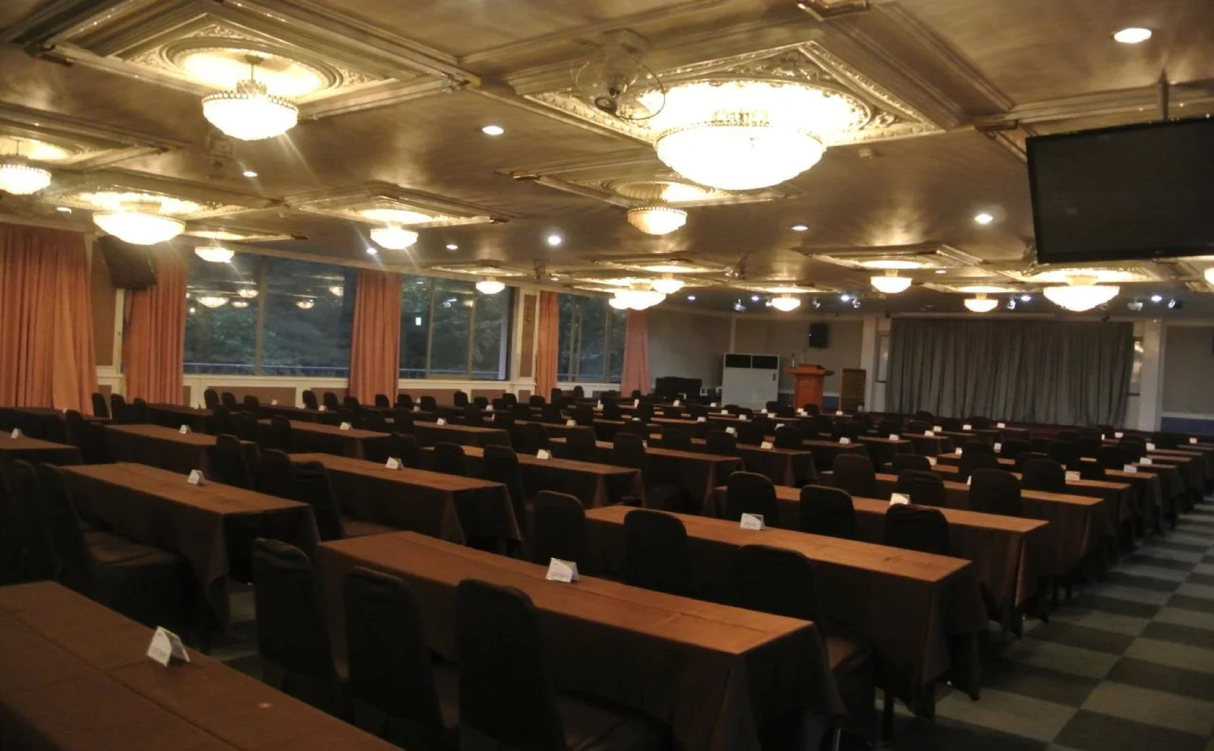 Lake Hills Songnisan Hotel