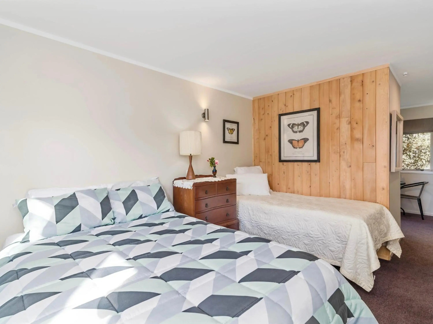 Rainbow Cottage - Lake Tarawera Cottage