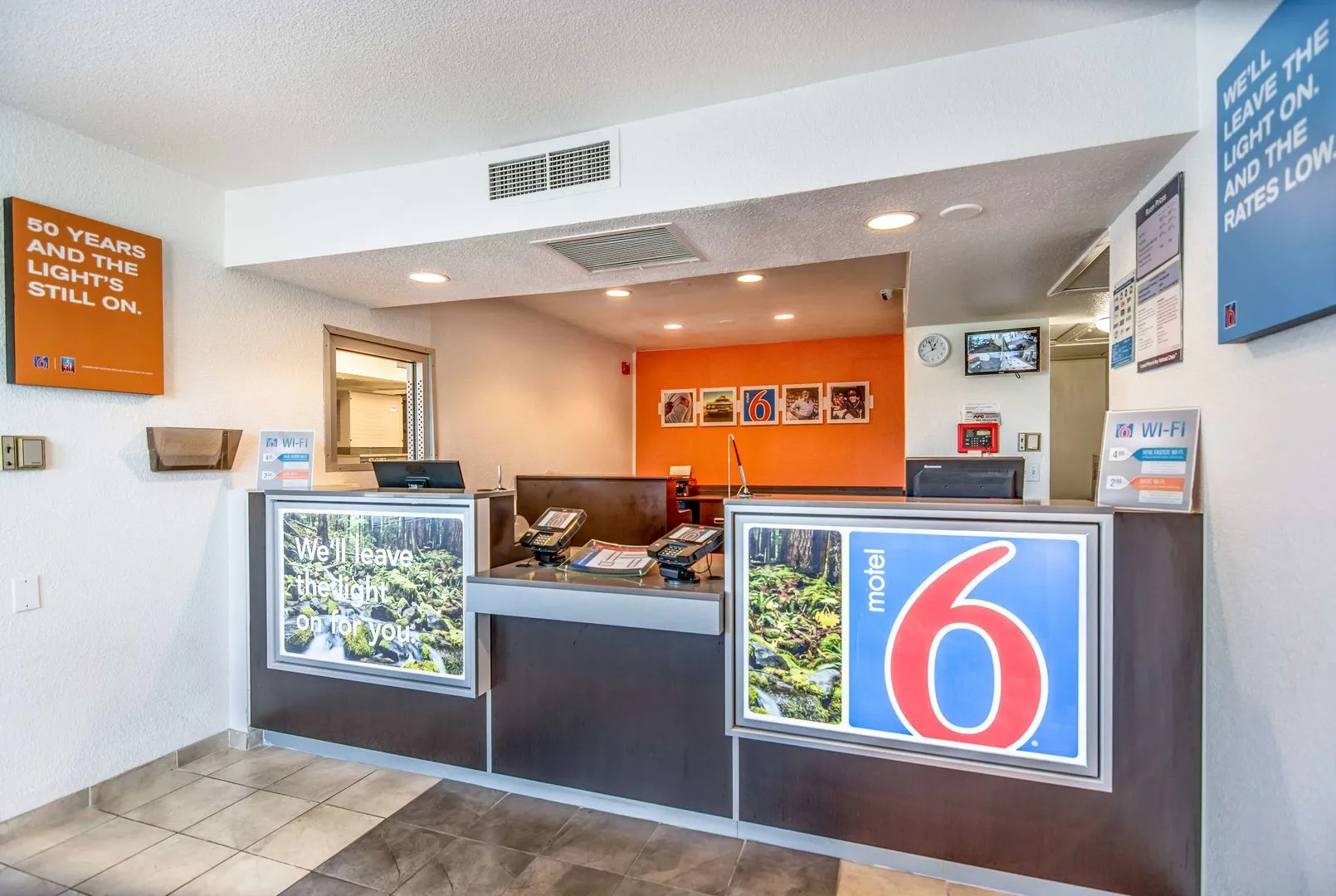 Super 8 by Wyndham Tracy