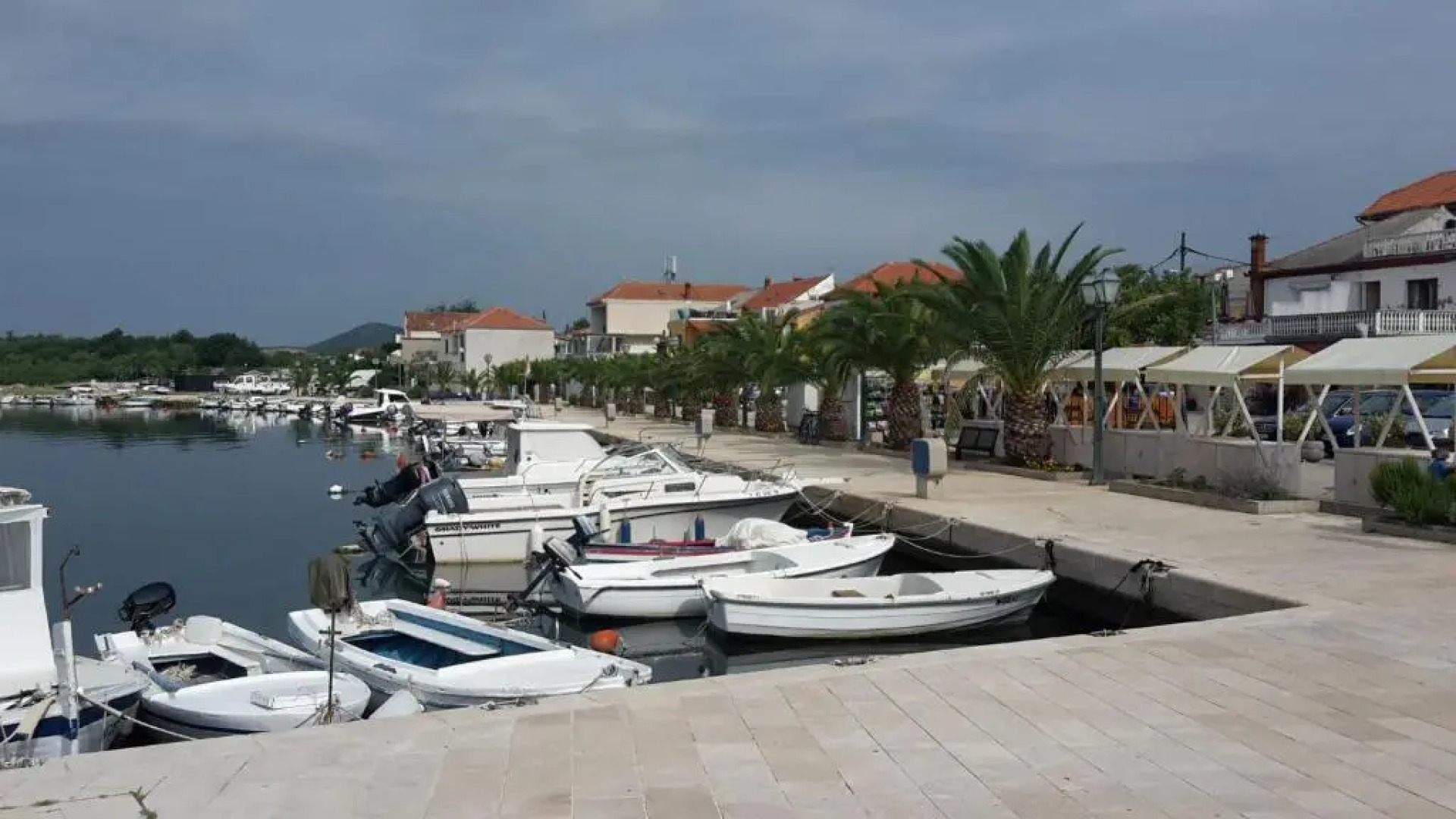 Luxury apartment by the sea with private whirlpool and terrace 50m2