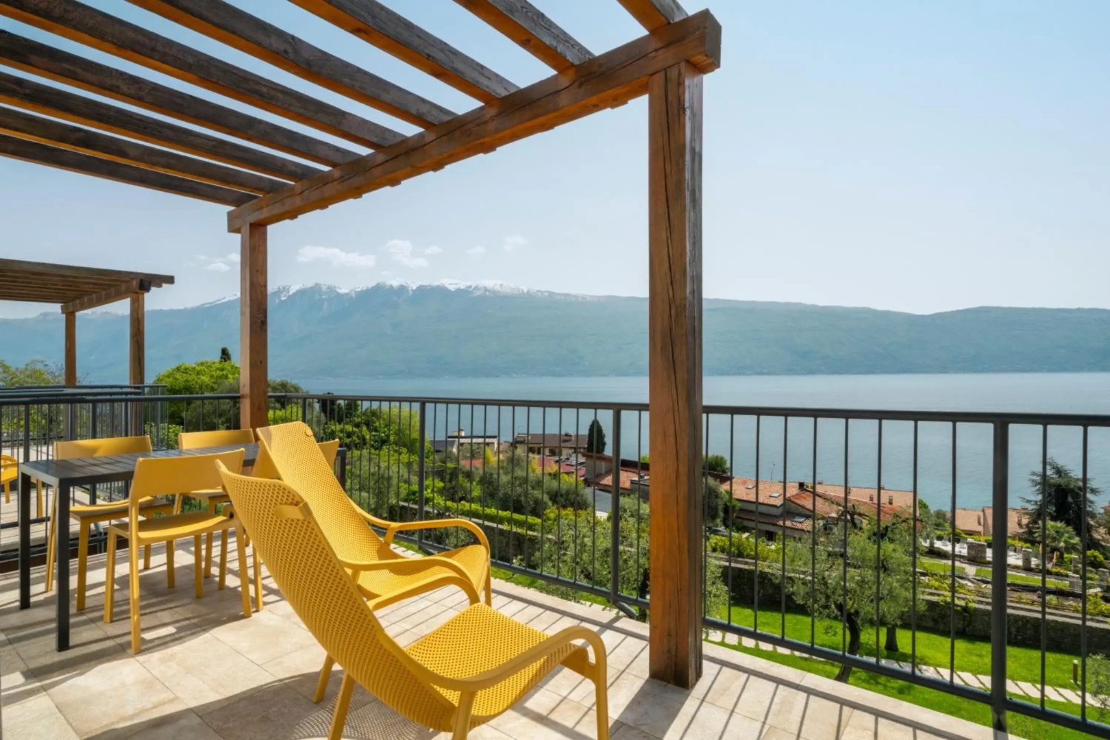 Residence Dany Appartamenti Con Cucina Vista Lago Piscina E Parcheggio
