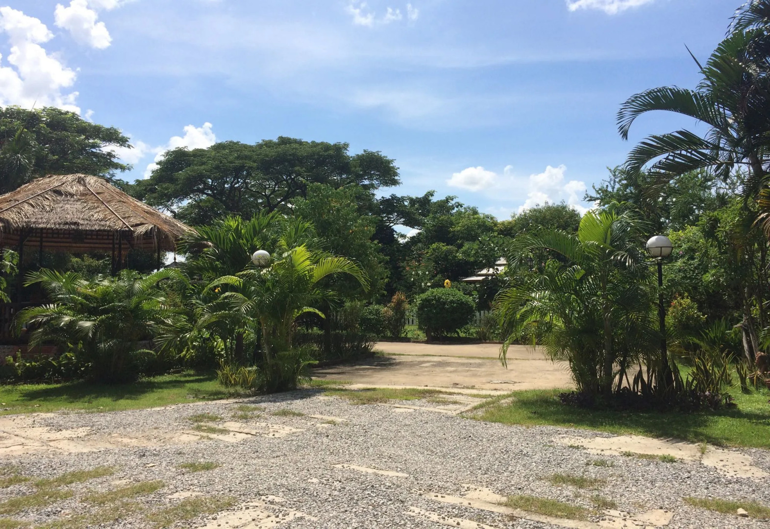 Himawari Restaurant & Cottage