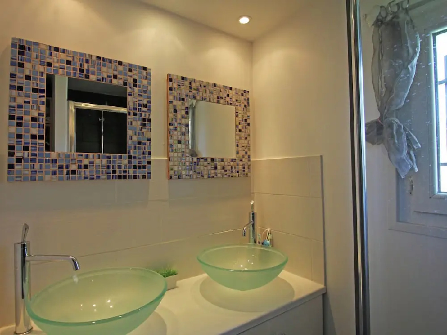 Villa With Heated Private Pool and Jacuzzi, 15 min From the Sea!