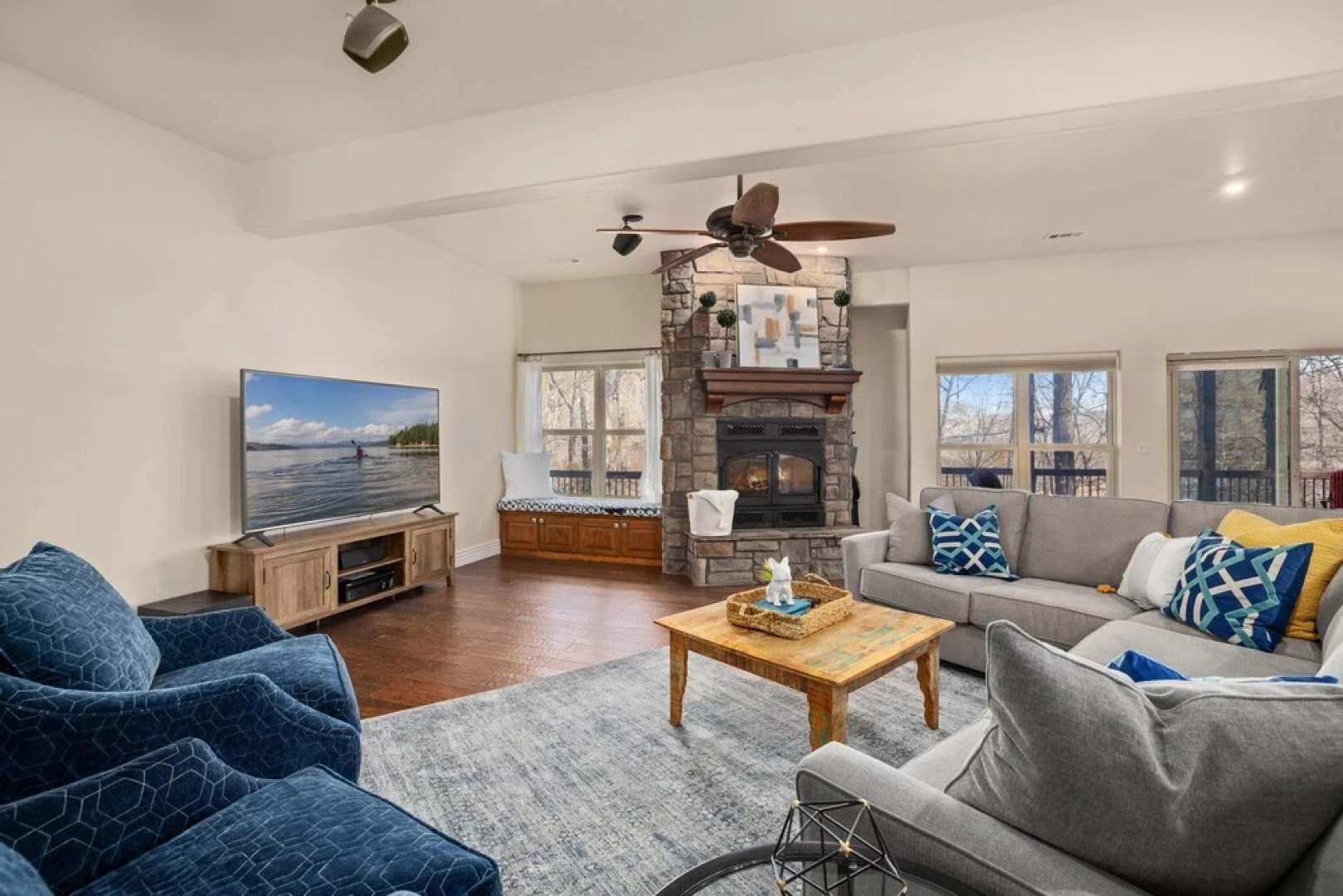 The Lakeview Retreat - Lake Access!