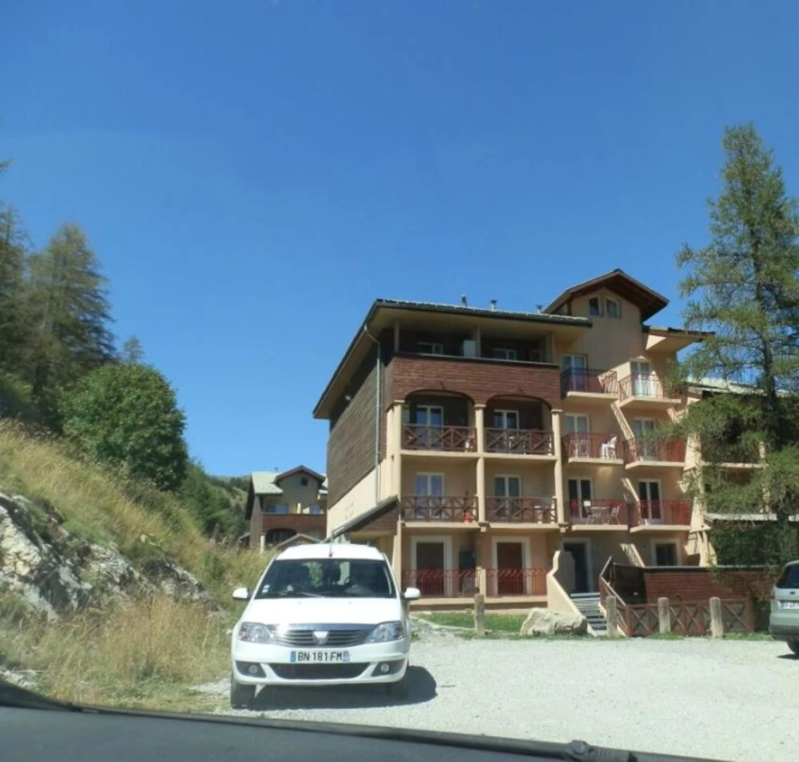 Studio in Allos, With Furnished Terrace - 500 m From the Slopes