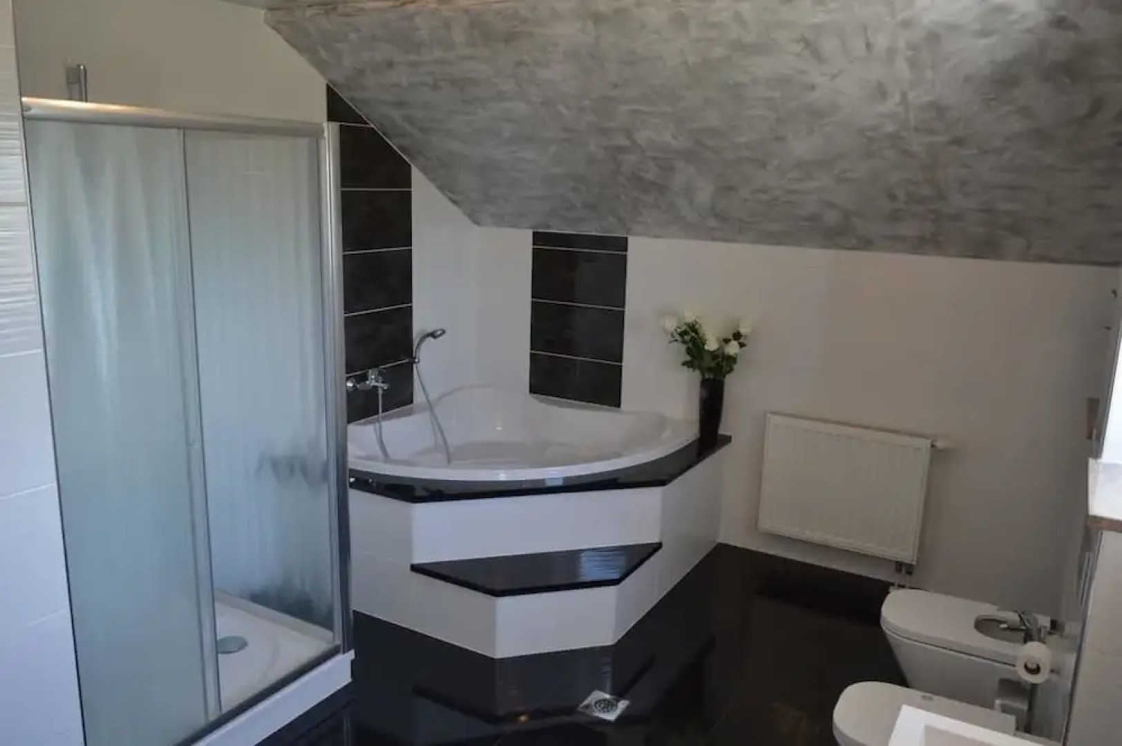 Blue Lake Luxury Accommodation