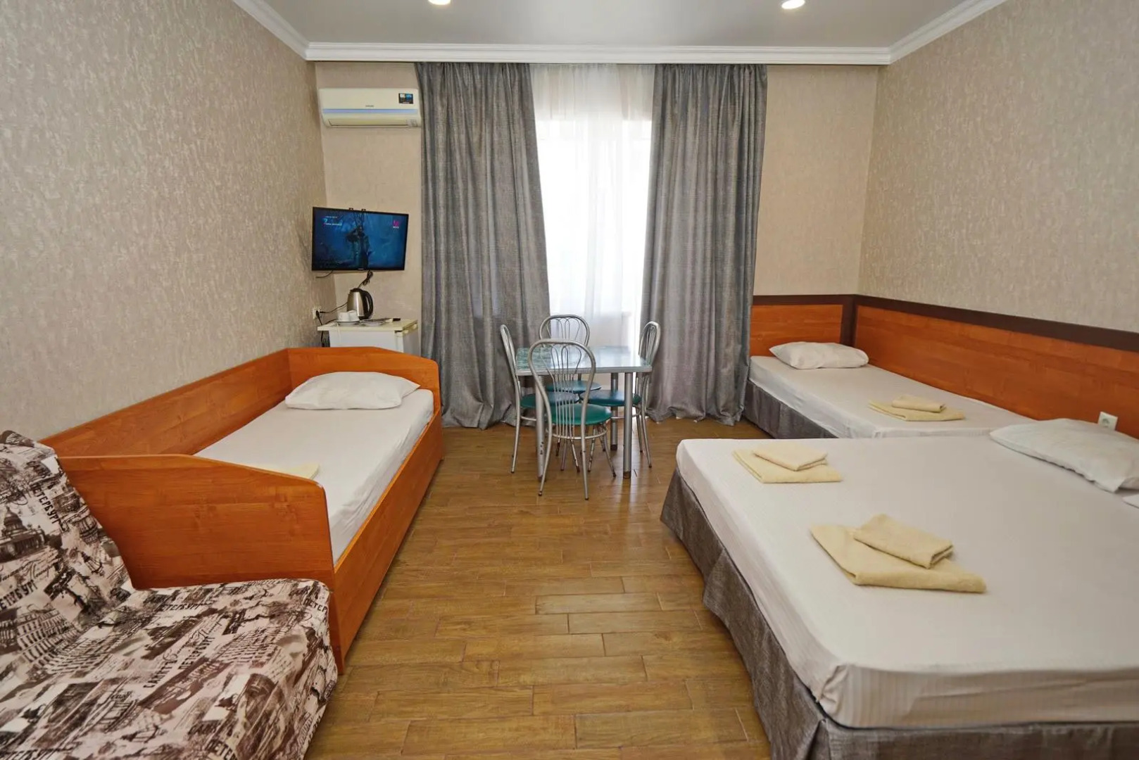 Отель на море Парус