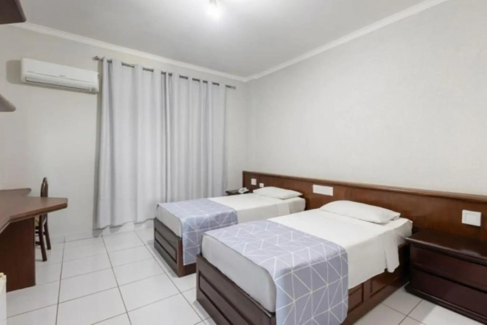 Bristol Exceler Plaza Hotel