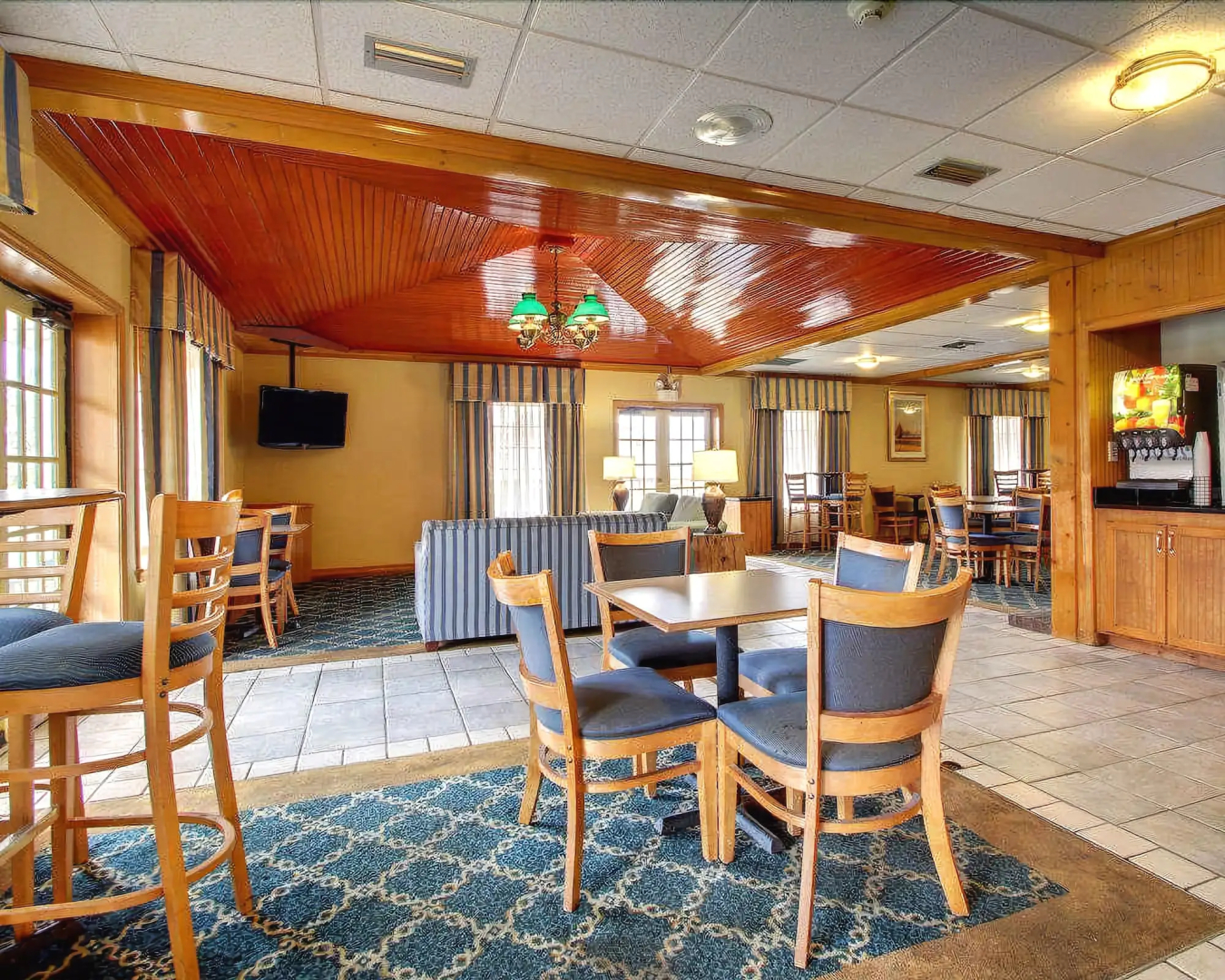Howard Johnson by Wyndham Hattiesburg