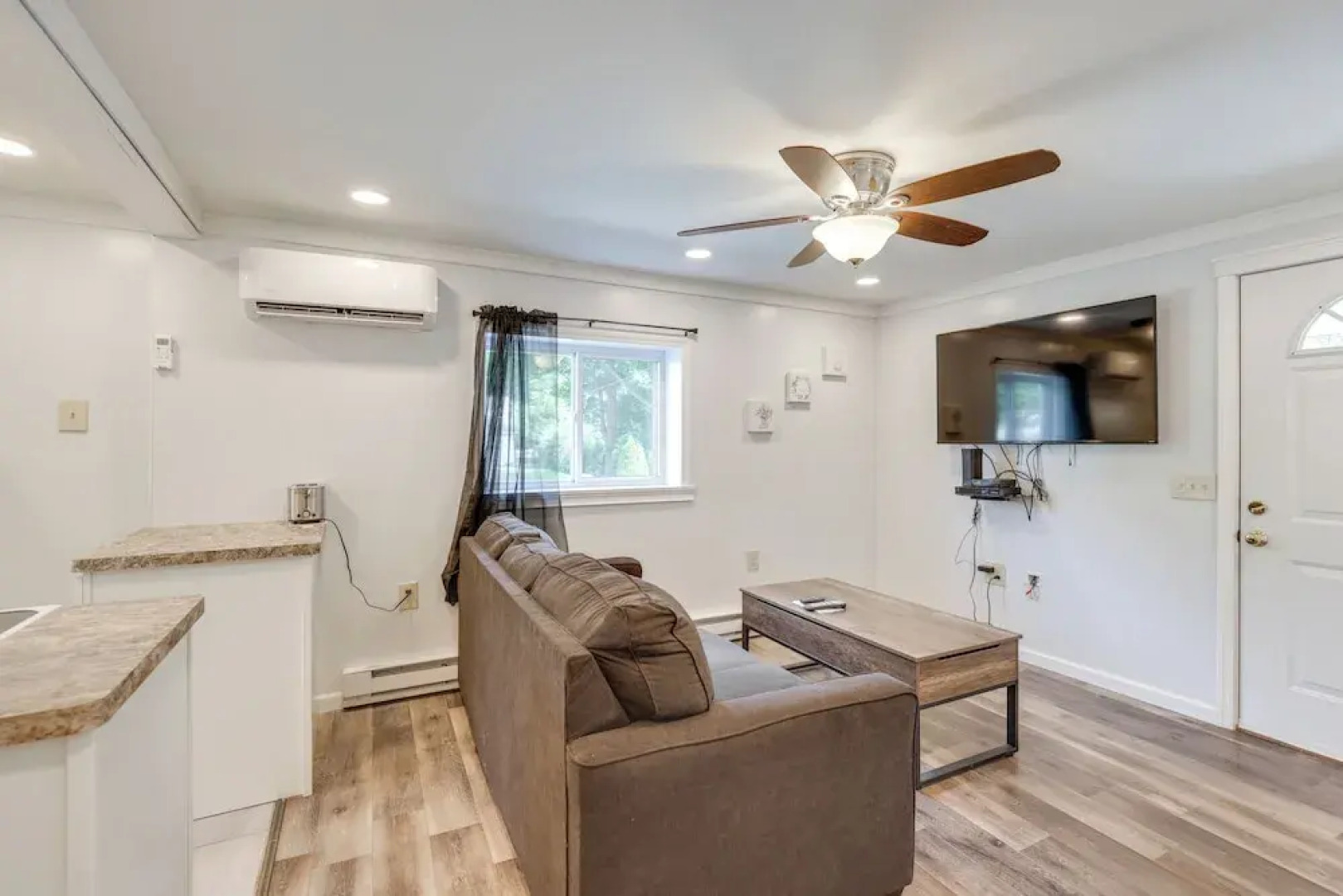 'little Piece of Heaven' Rental Near Dtwn Corning!