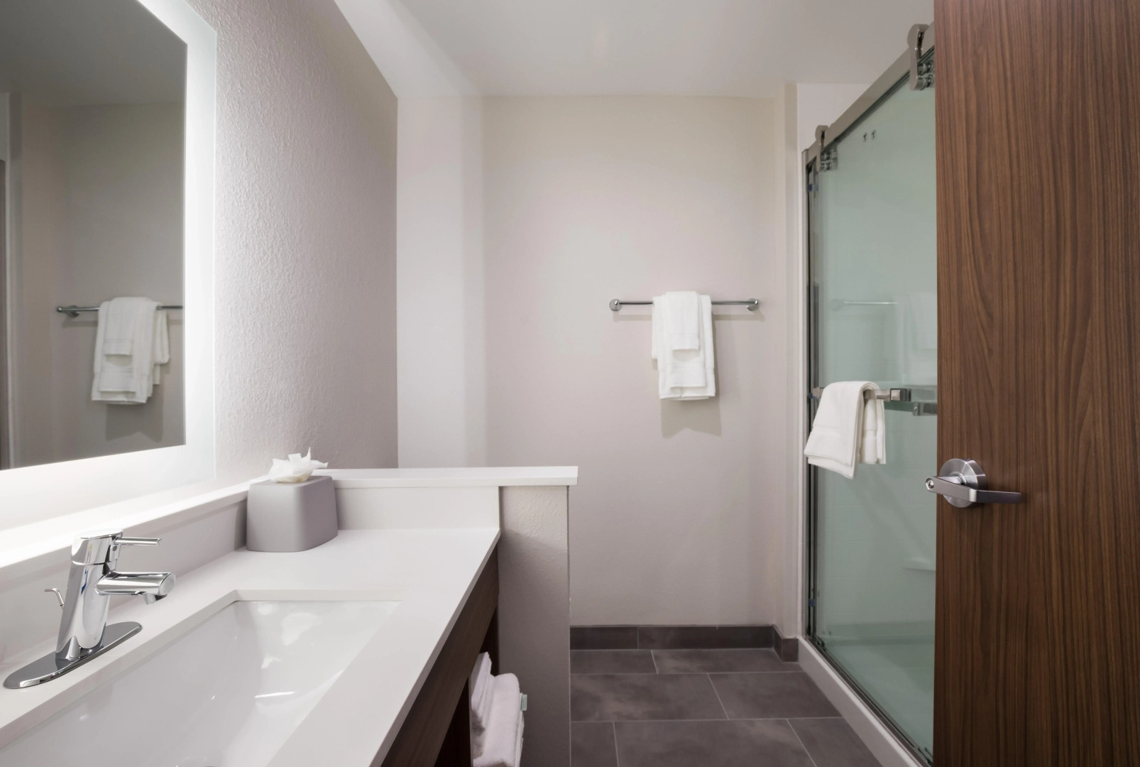 Holiday Inn Express & Suites Chicago - Hoffman Estates by IHG