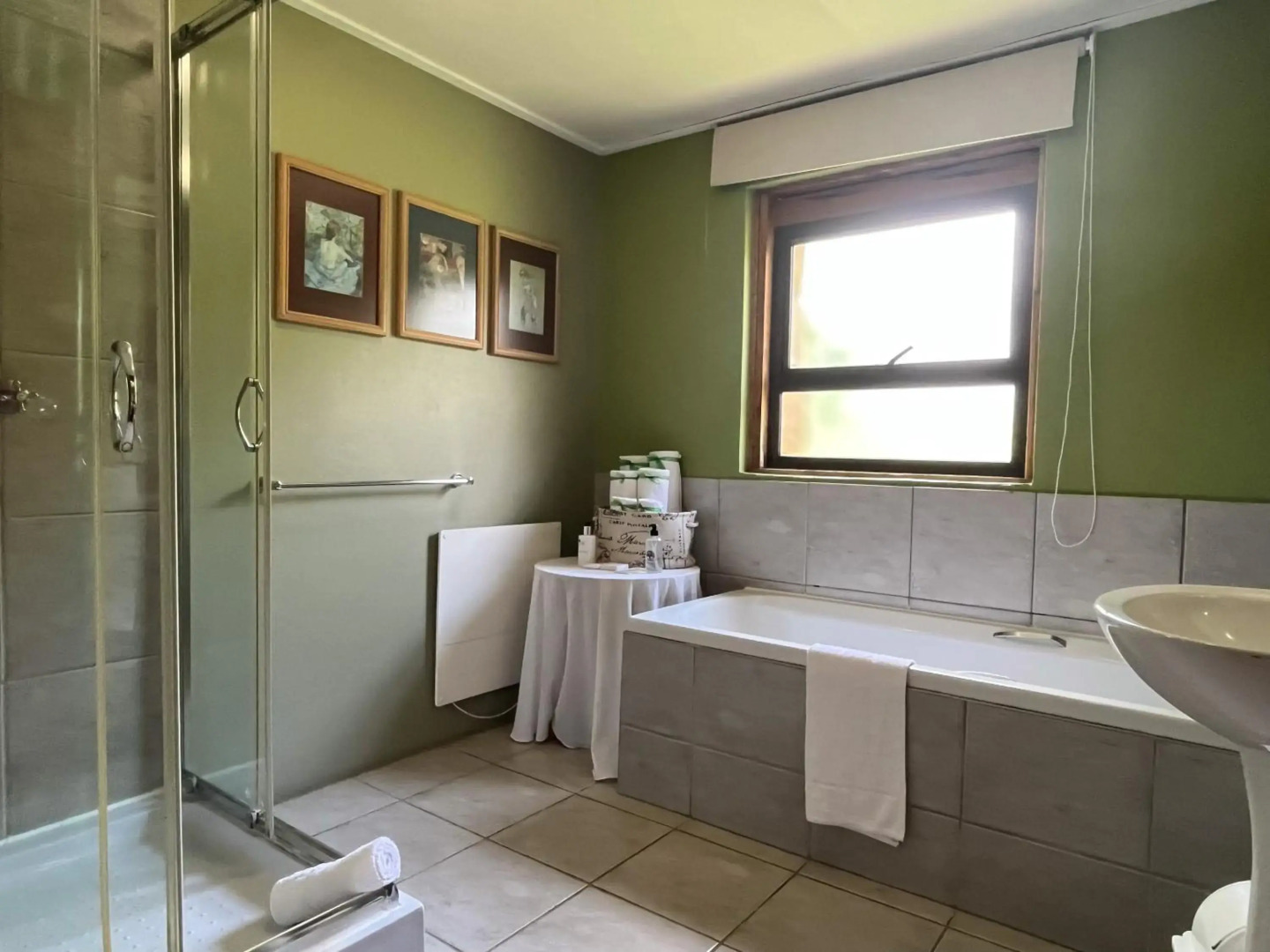 The Clarens Country House