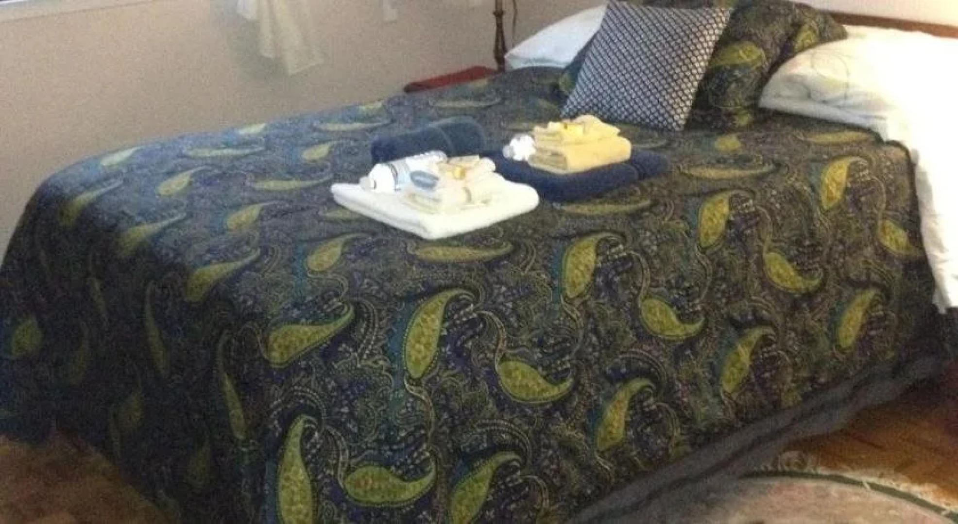 Repos & Manna Downtown Montreal