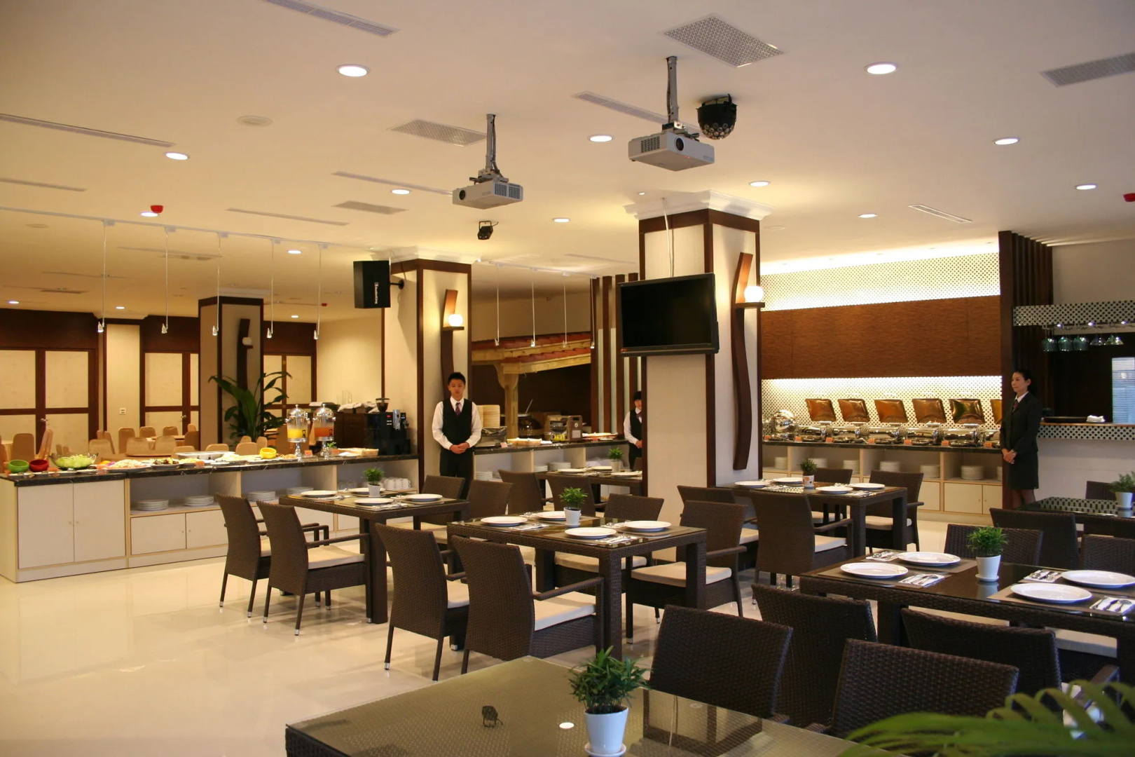 F Hotel - Sanyi
