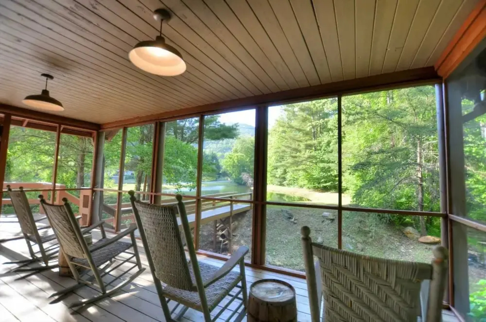 Rippling Waters Lodge 3 Bedroom Cabin by RedAwning