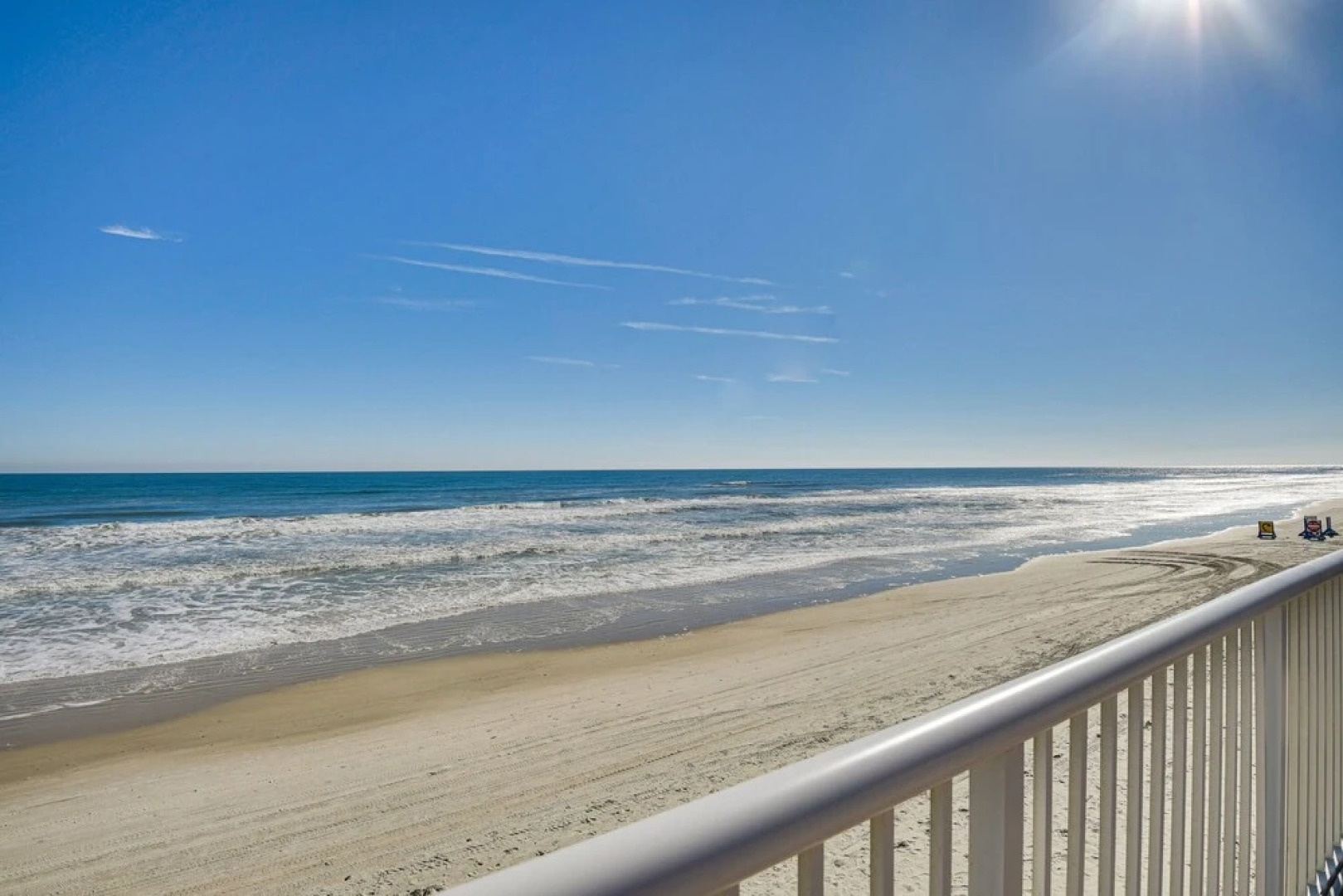 Beautiful Daytona Beach Shores Condo w/ Hot Tub!