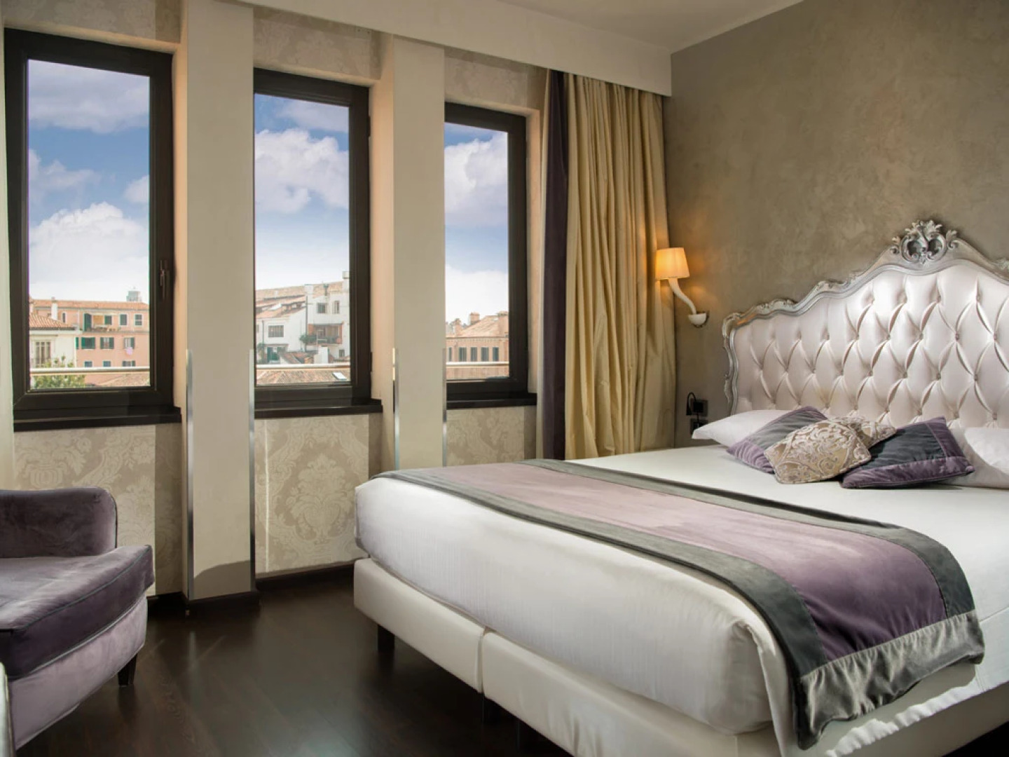 Carnival Palace Hotel