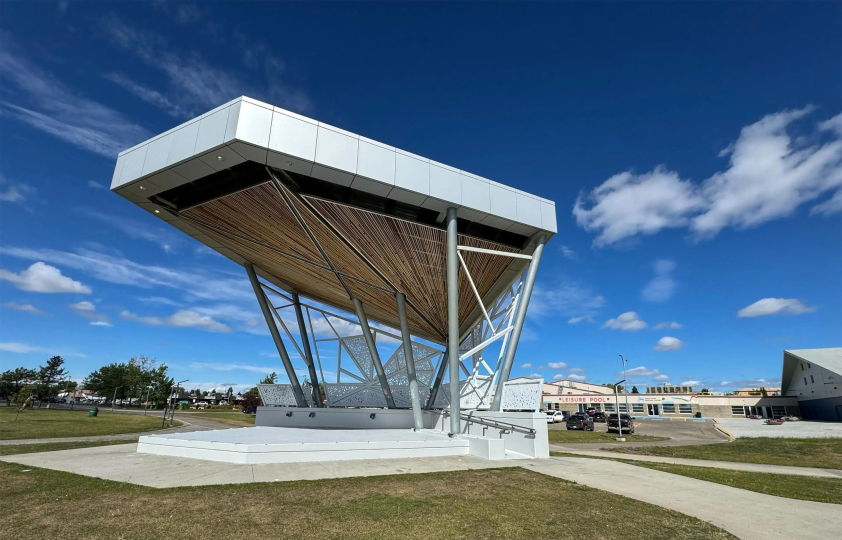 Lakeview Inn & Suites - Fort St. John