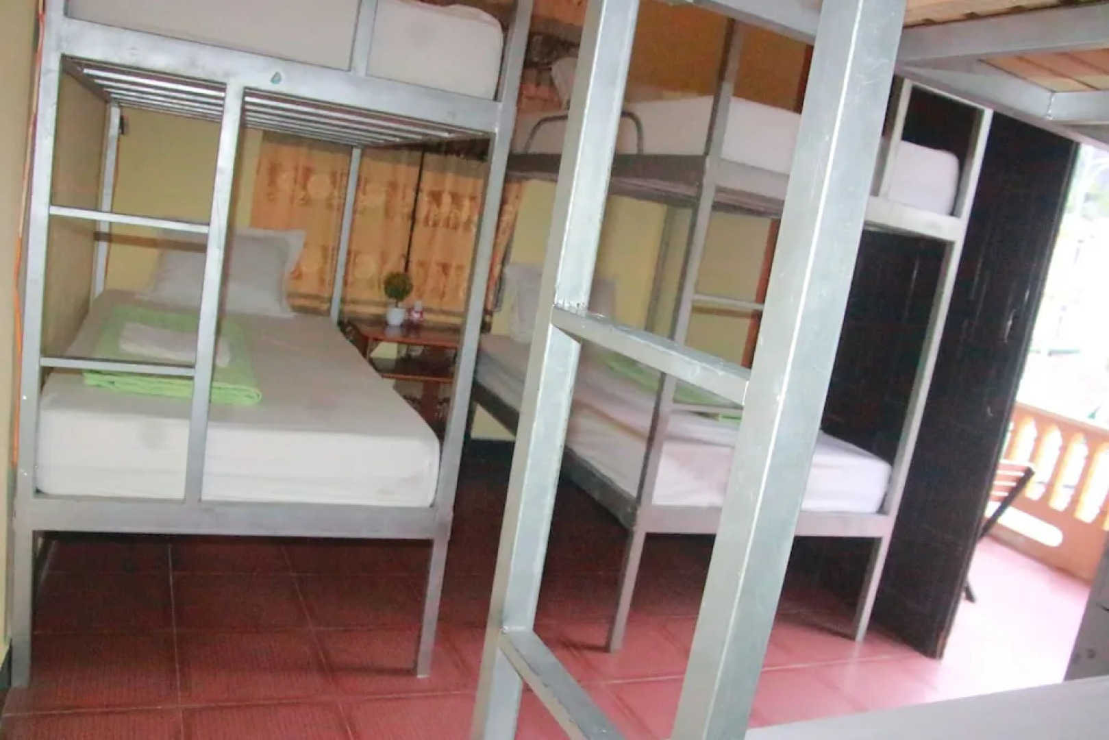 Van Anh Hostel