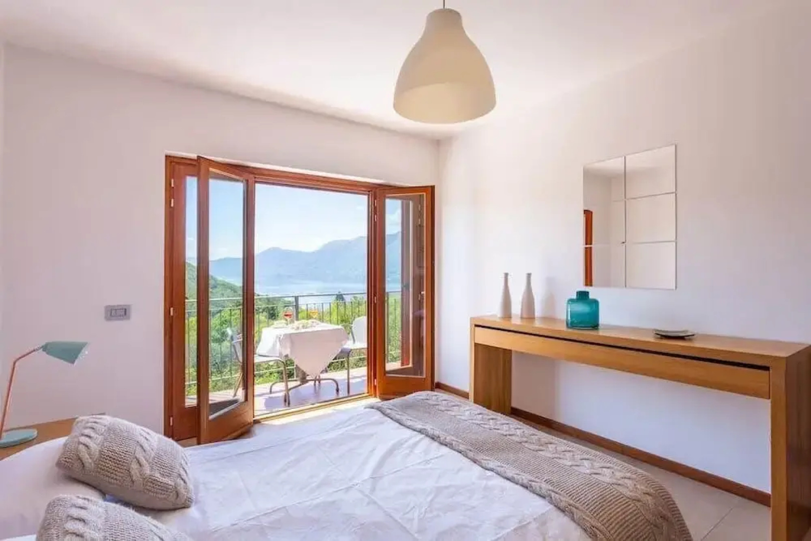 Dumenza Villas