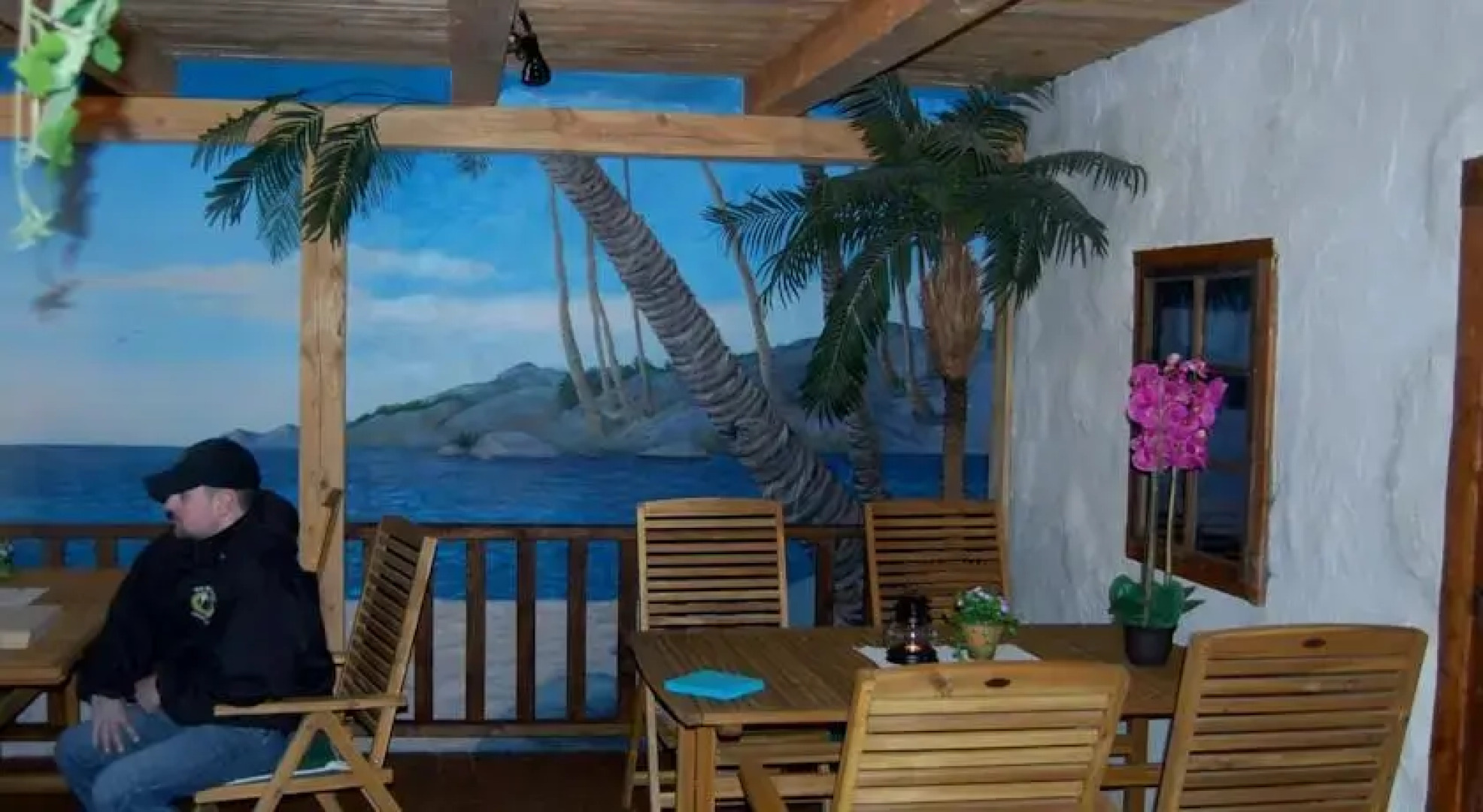 B & B Sandhem, Solhästen