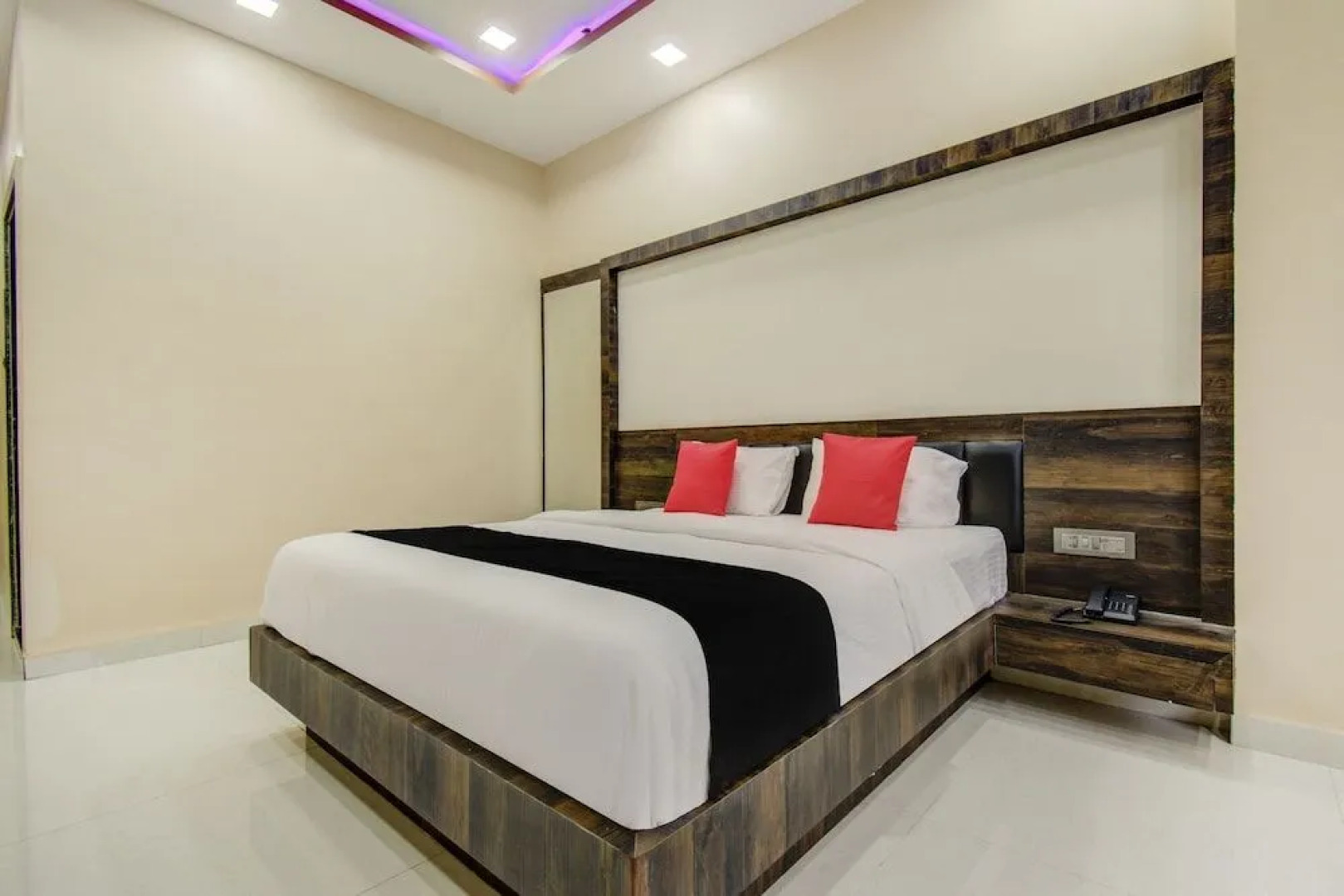 Capital O 46840 Gajanan Heritage And Resort