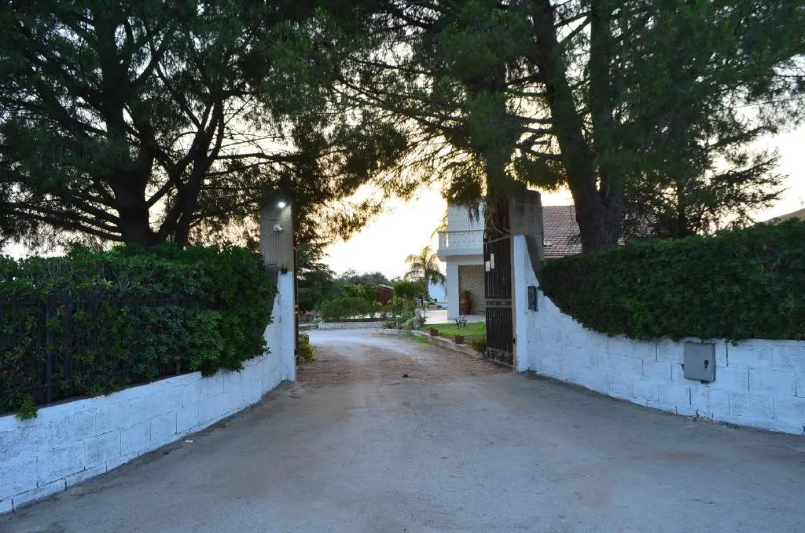 Il Cigno Reale - Rooms Leasing Touristic - Ragusa-White