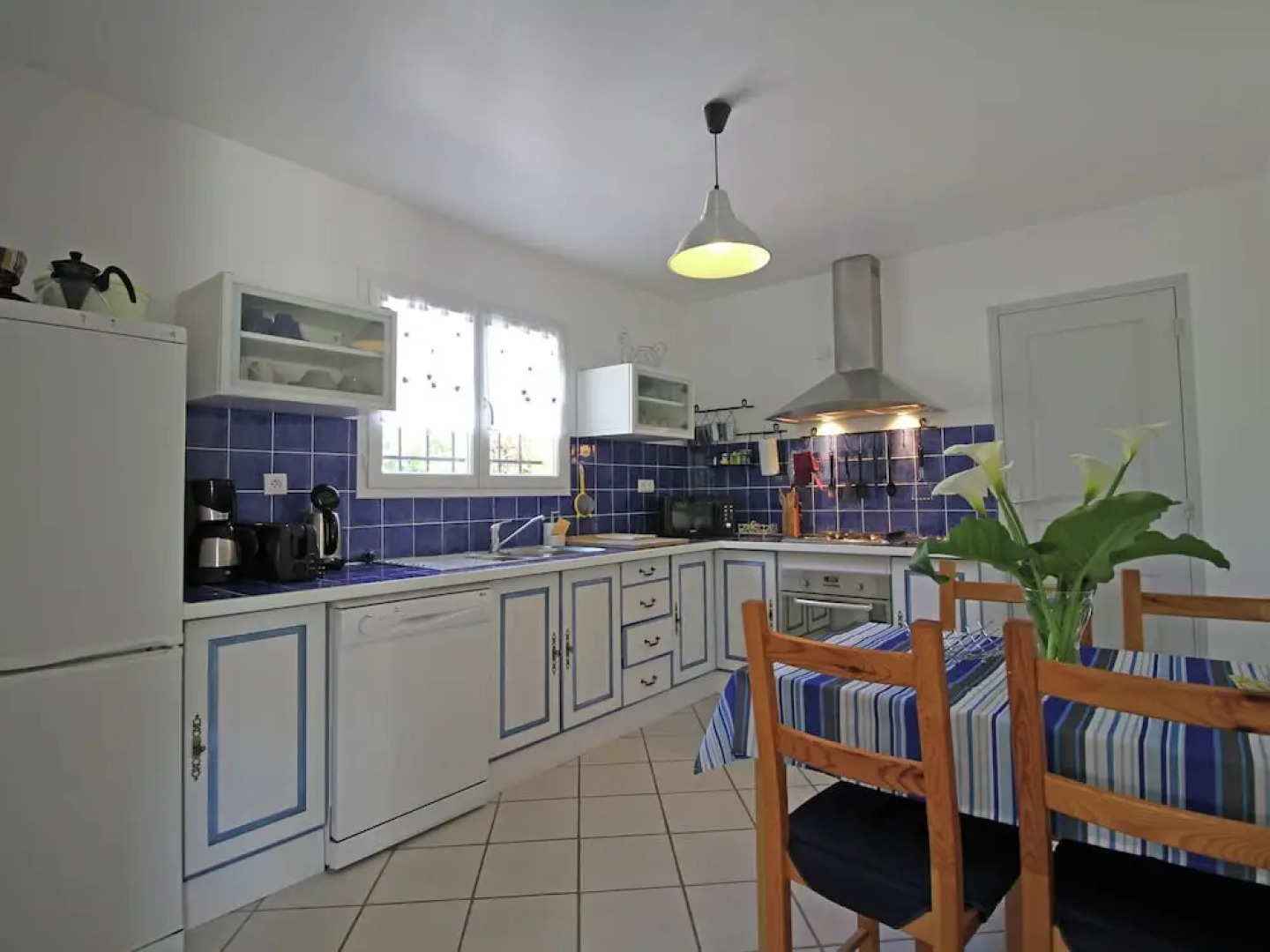 Detached Villa With Private Pool and Beautiful Garden, 25km From sea and Beach