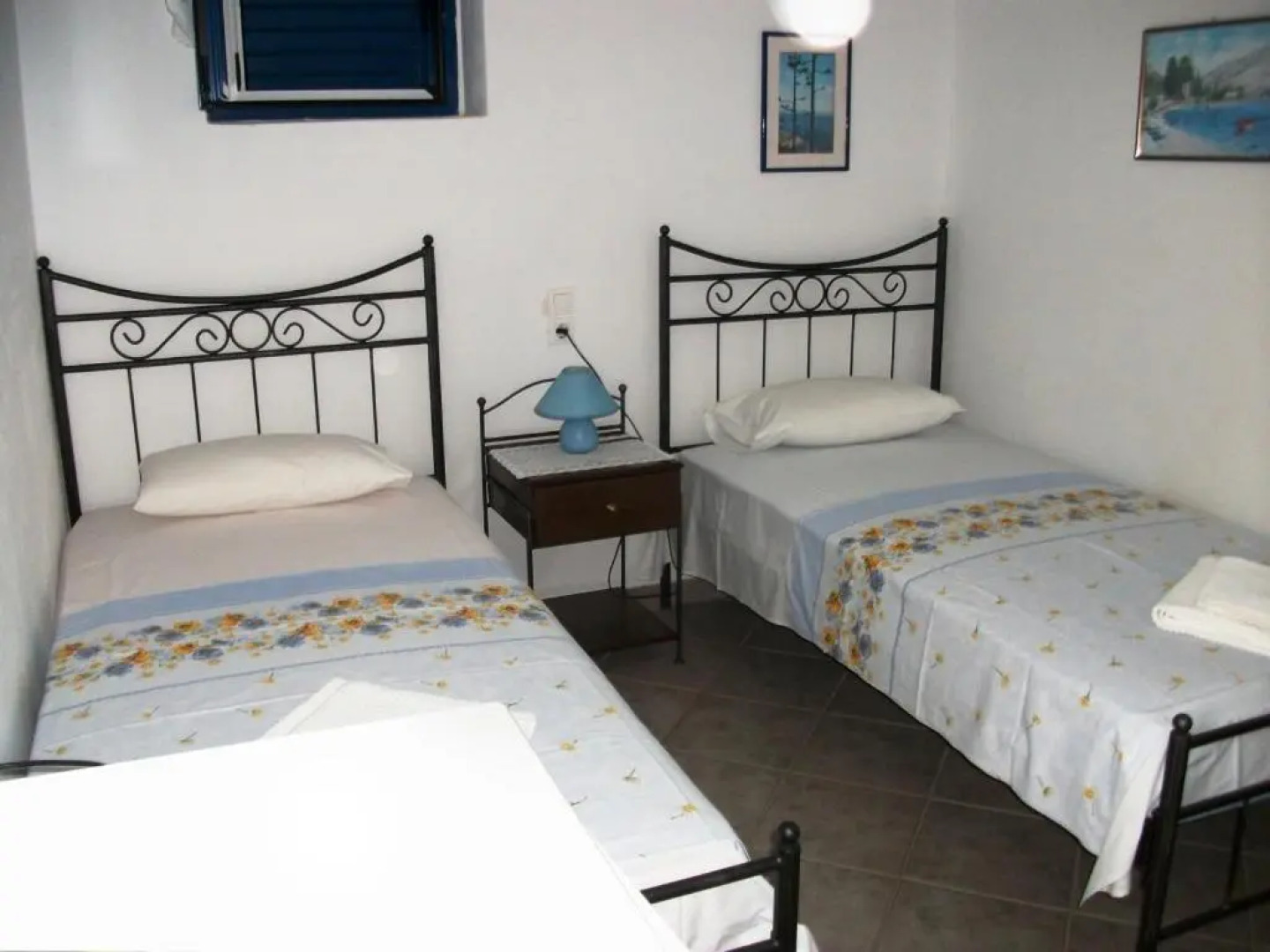 Floras Rooms and Studios