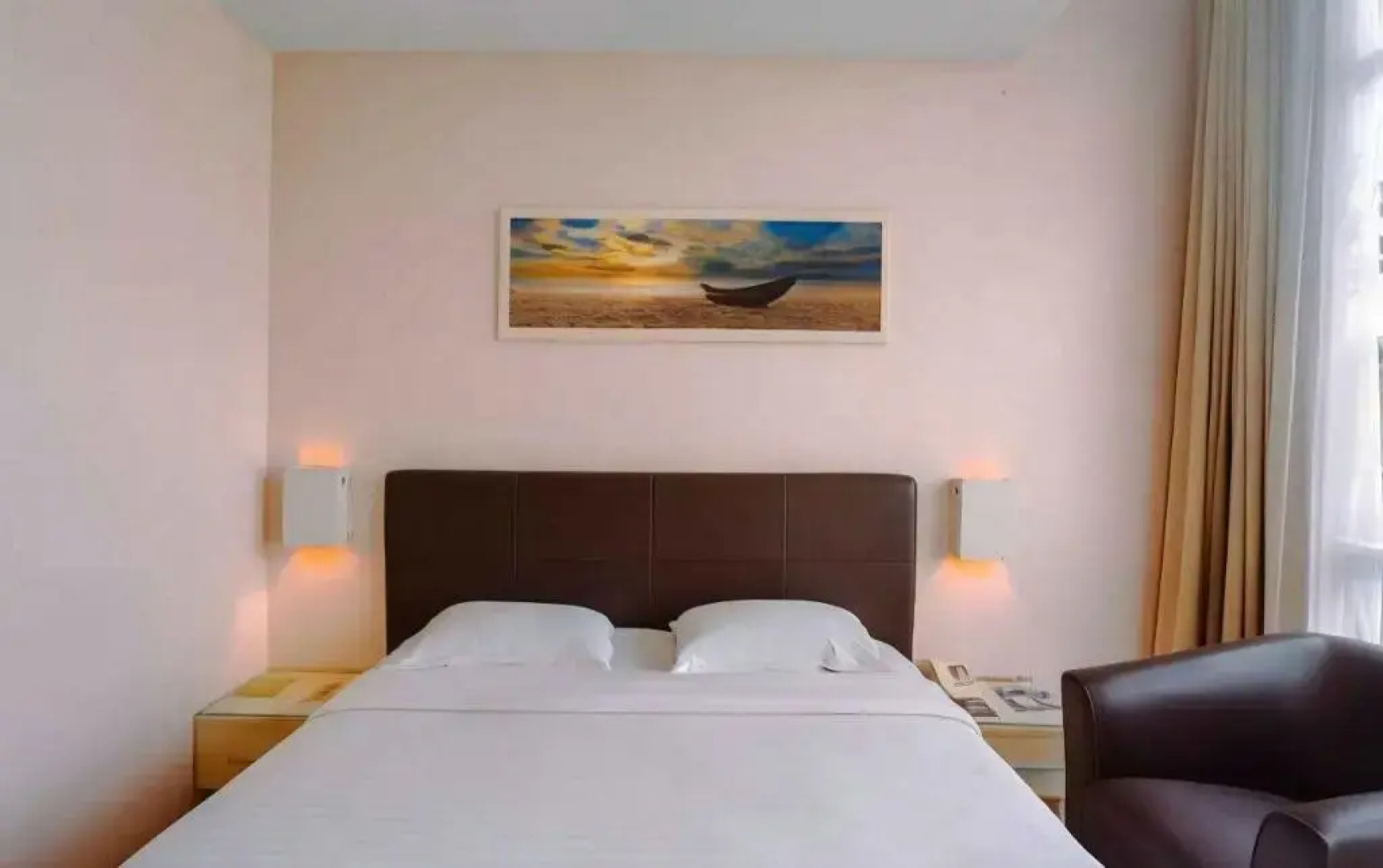 Royal Hotel n' Lounge