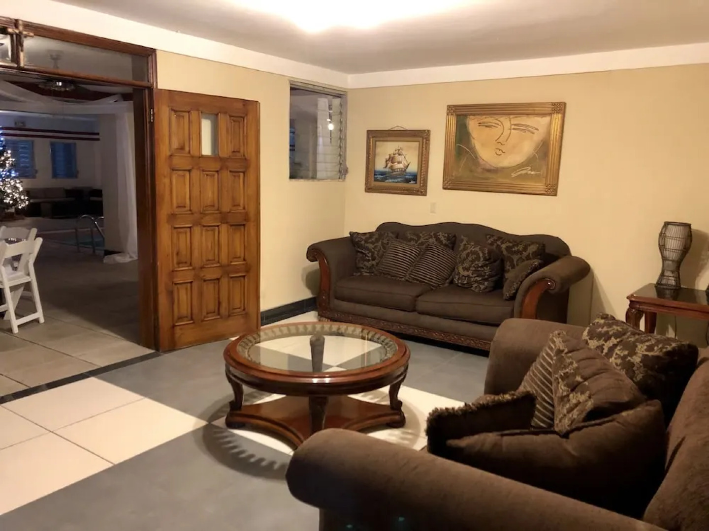 Auber Cayes Guest House