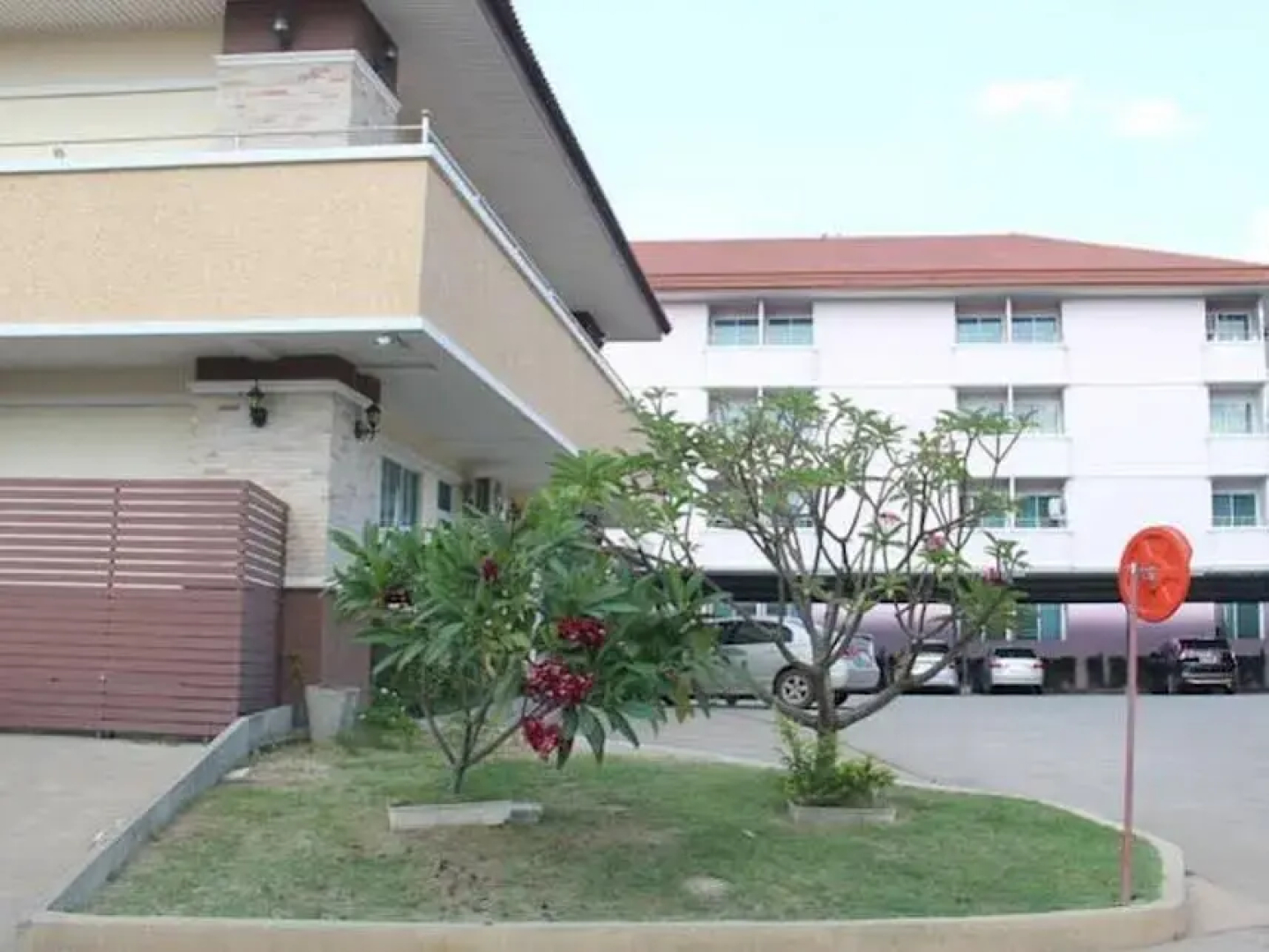 Vanarom Hotel