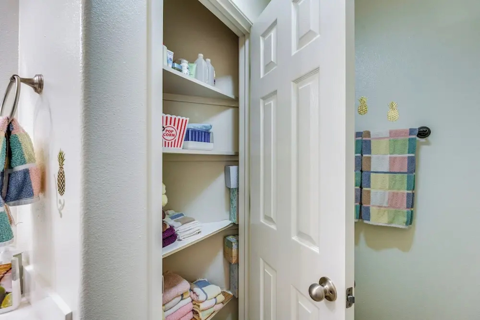 Sunny Lodi Getaway - Walk to Downtown & Wineries