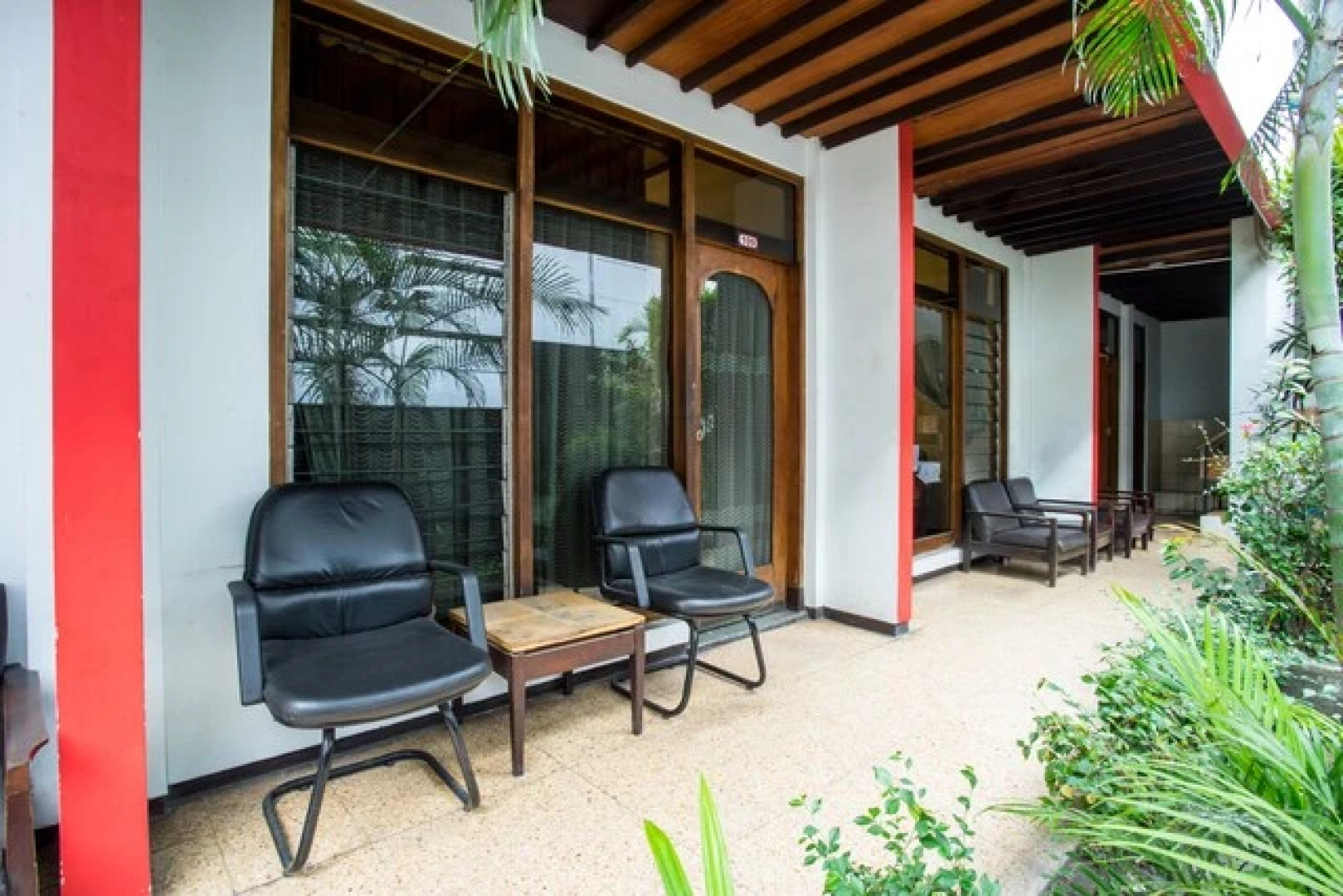 OYO 1238 Hotel Perdana Near RS Bethesda